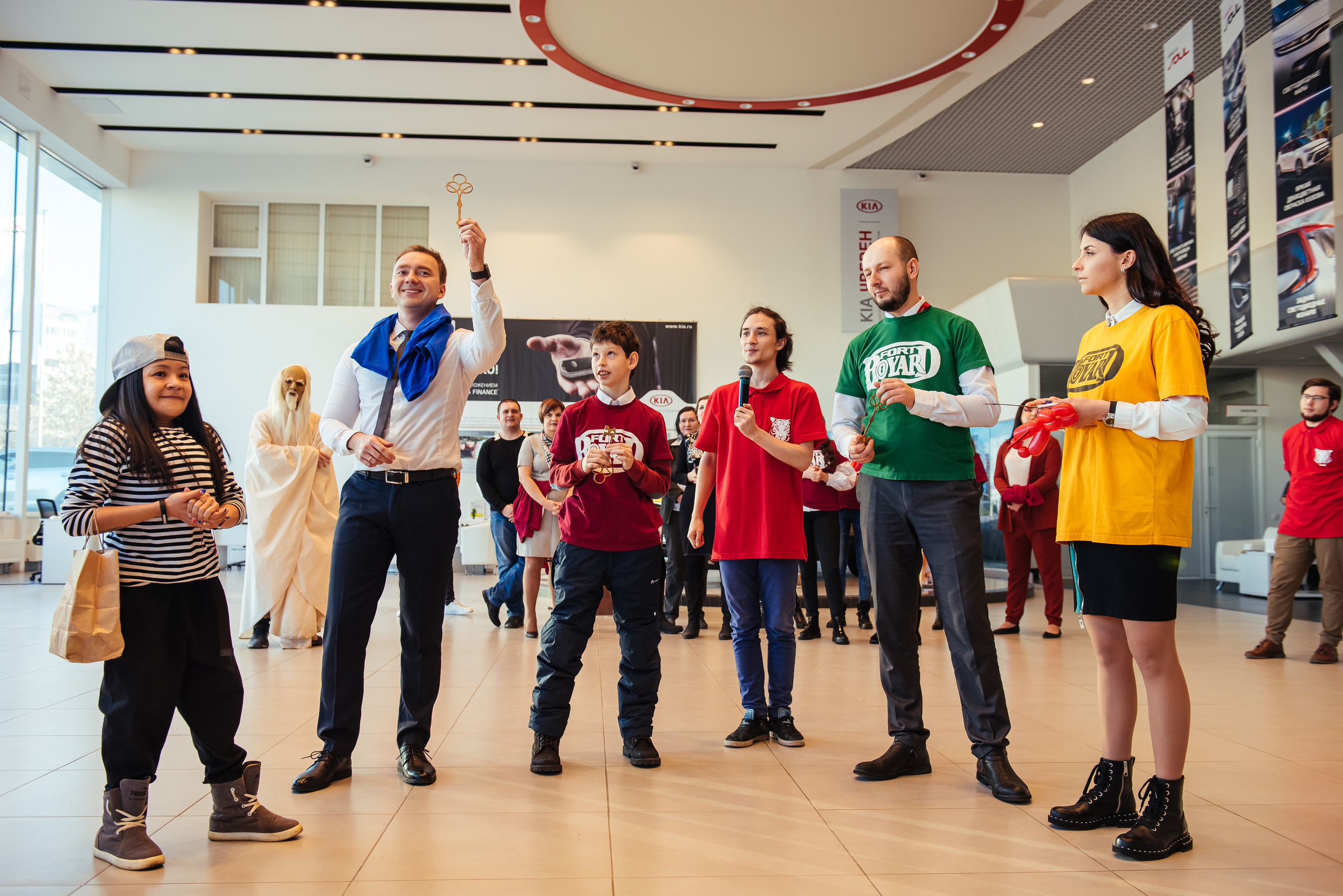 Фотосъемка репортажа с празднования 8 марта в KIA-центре, Челябинск. Свадебный и просто хороший фотограф в Челябинске