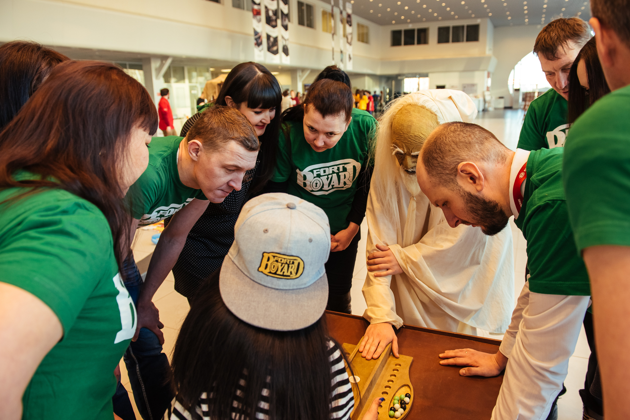 Фотосъемка репортажа с празднования 8 марта в KIA-центре, Челябинск. Свадебный и просто хороший фотограф в Челябинске
