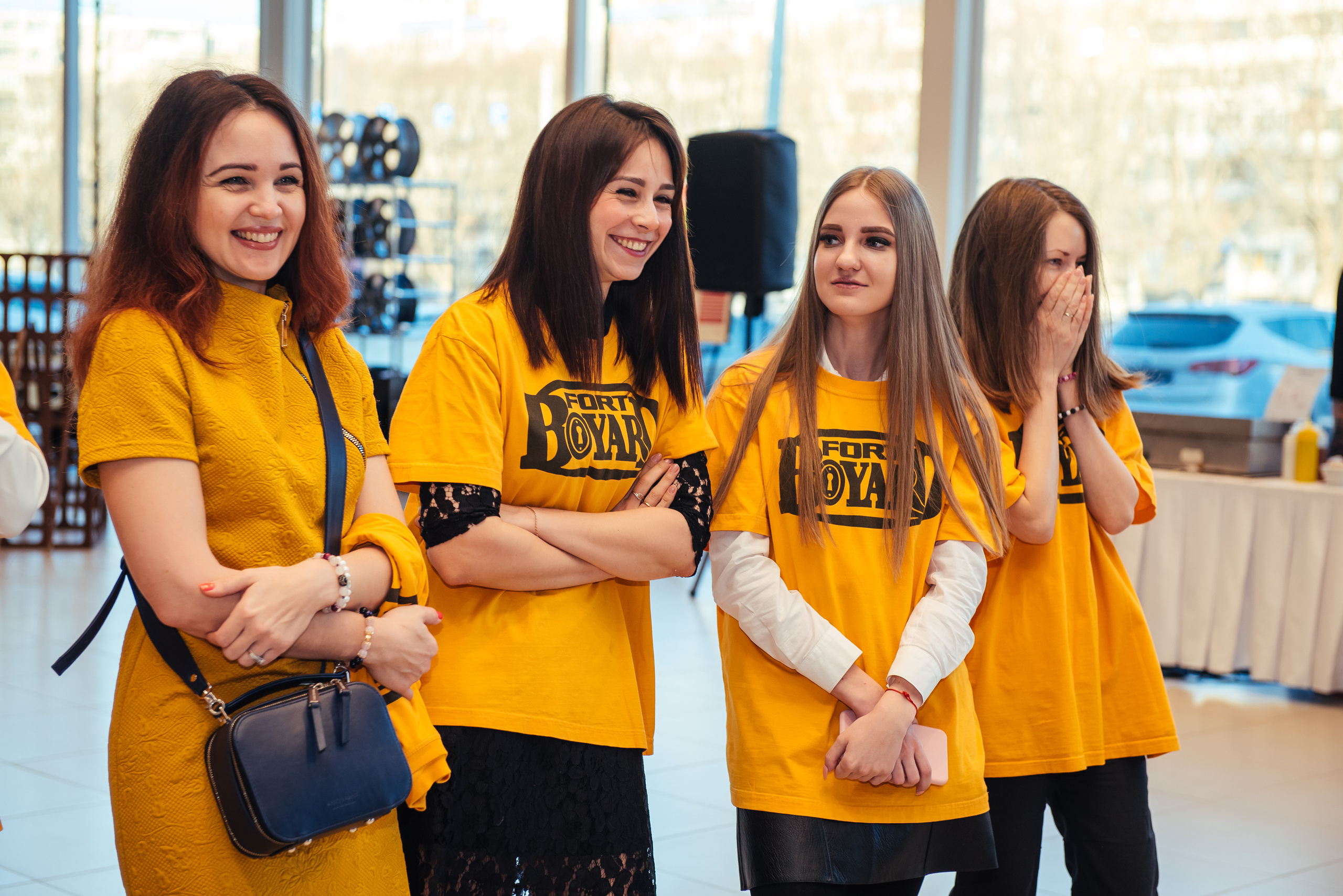 Фотосъемка репортажа с празднования 8 марта в KIA-центре, Челябинск. Свадебный и просто хороший фотограф в Челябинске