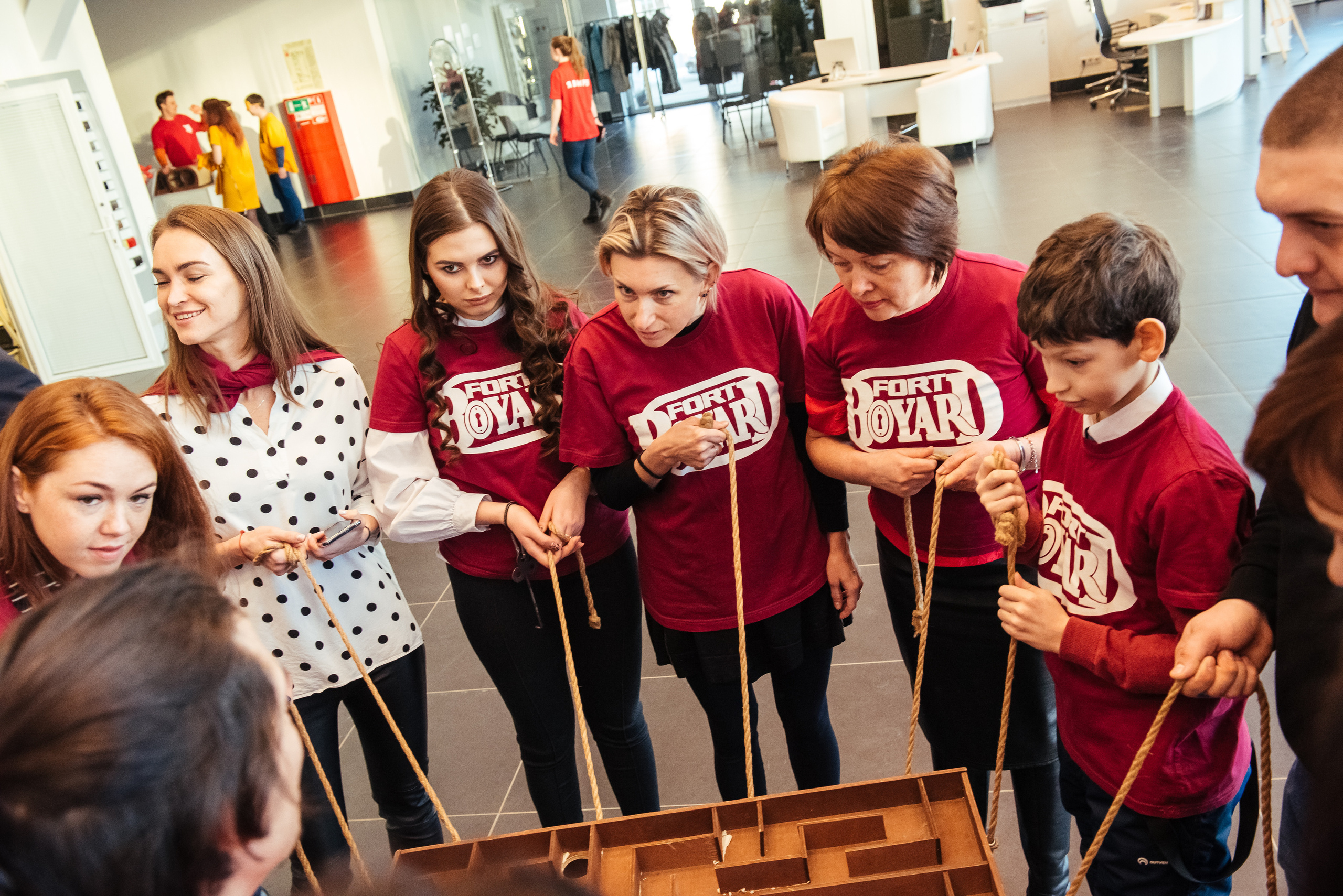 Фотосъемка репортажа с празднования 8 марта в KIA-центре, Челябинск. Свадебный и просто хороший фотограф в Челябинске