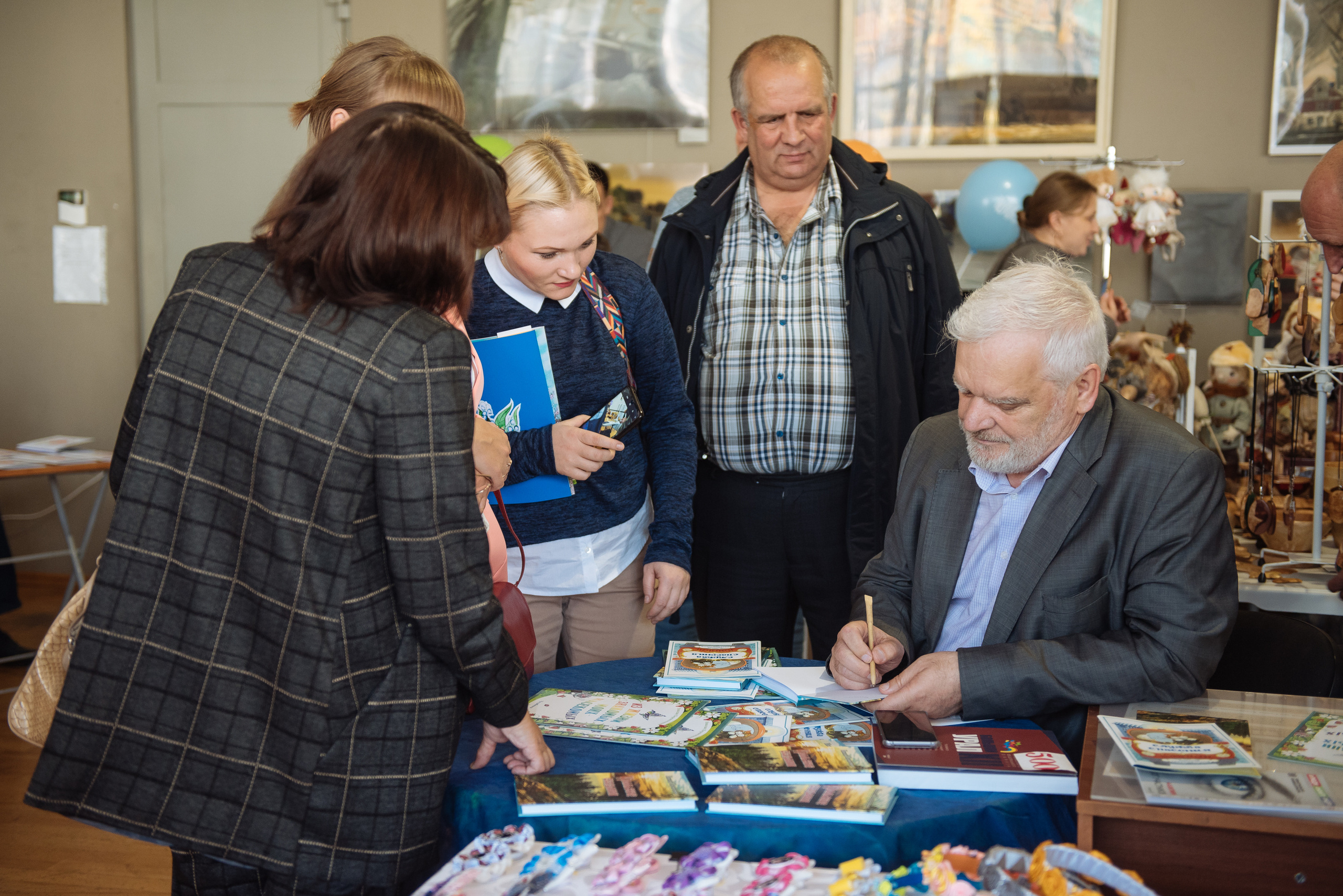 Южноуральская книжная выставка-ярмарка в Союзе Художников, Челябинск. Свадебный и просто хороший фотограф в Челябинске