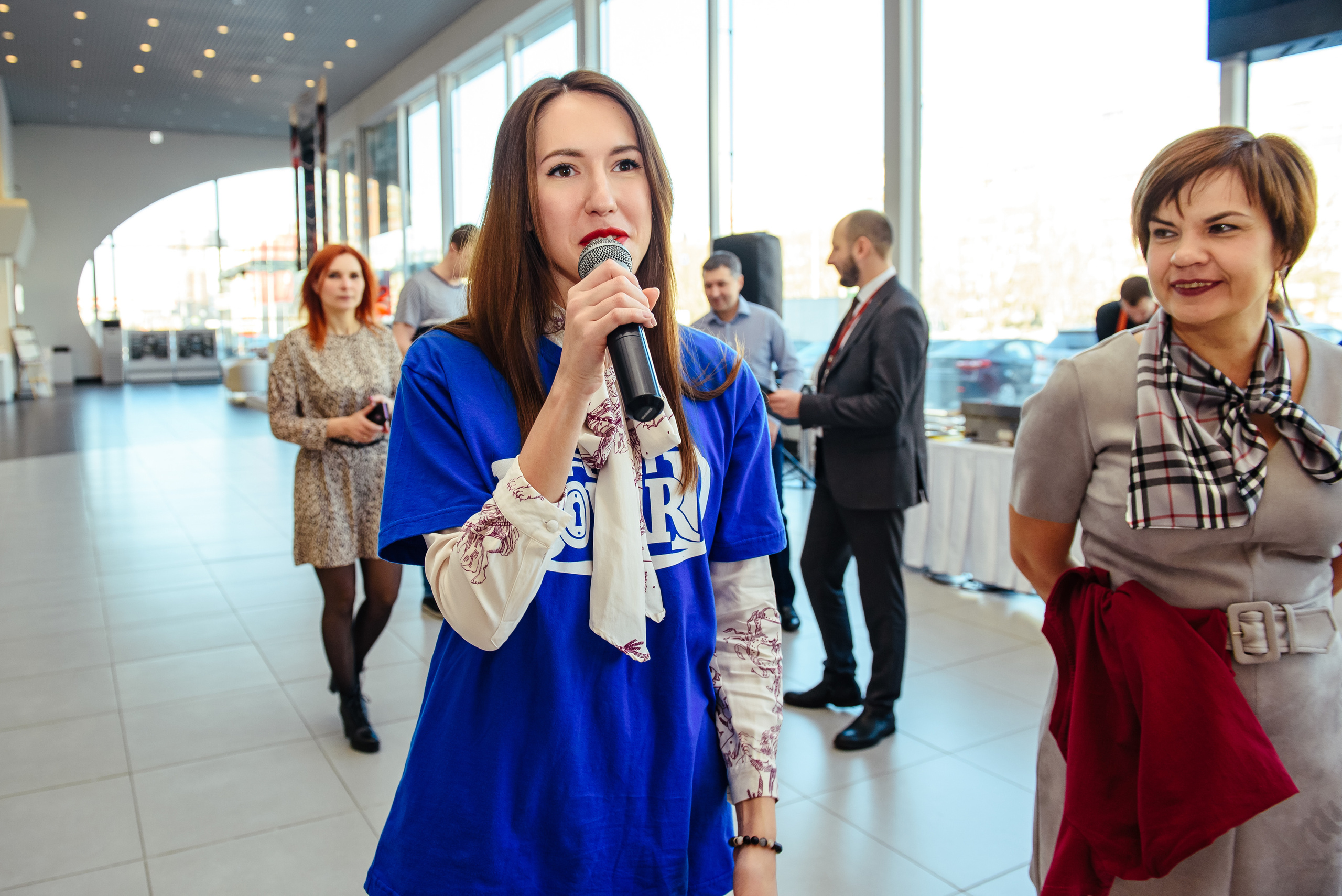 Фотосъемка репортажа с празднования 8 марта в KIA-центре, Челябинск. Свадебный и просто хороший фотограф в Челябинске