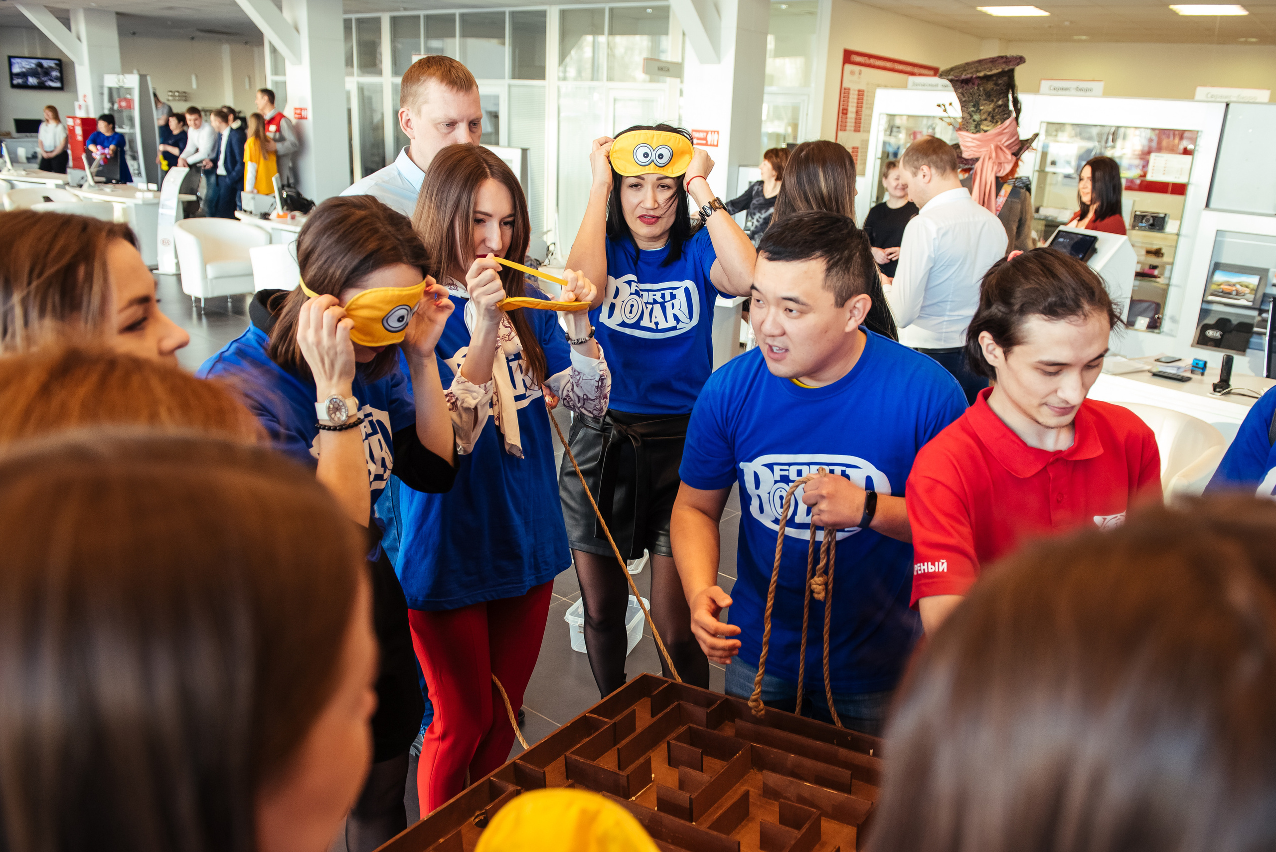 Фотосъемка репортажа с празднования 8 марта в KIA-центре, Челябинск. Свадебный и просто хороший фотограф в Челябинске