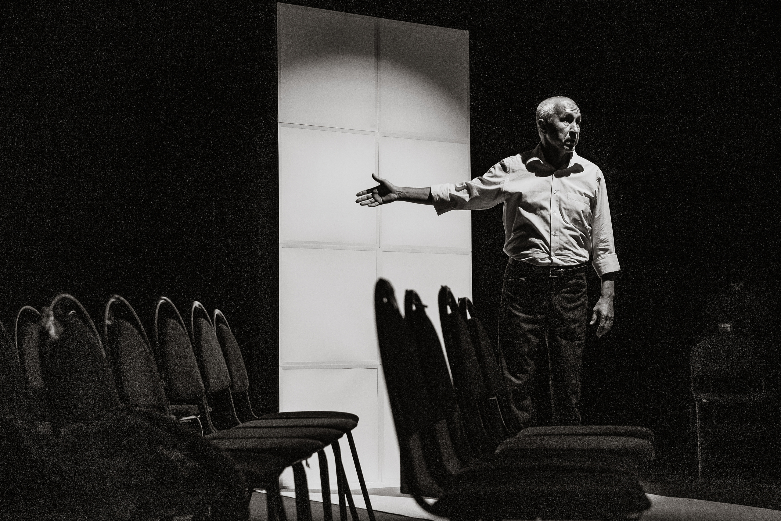 Спектакль «Я танцую как дебил». Wedding and family photographer USA