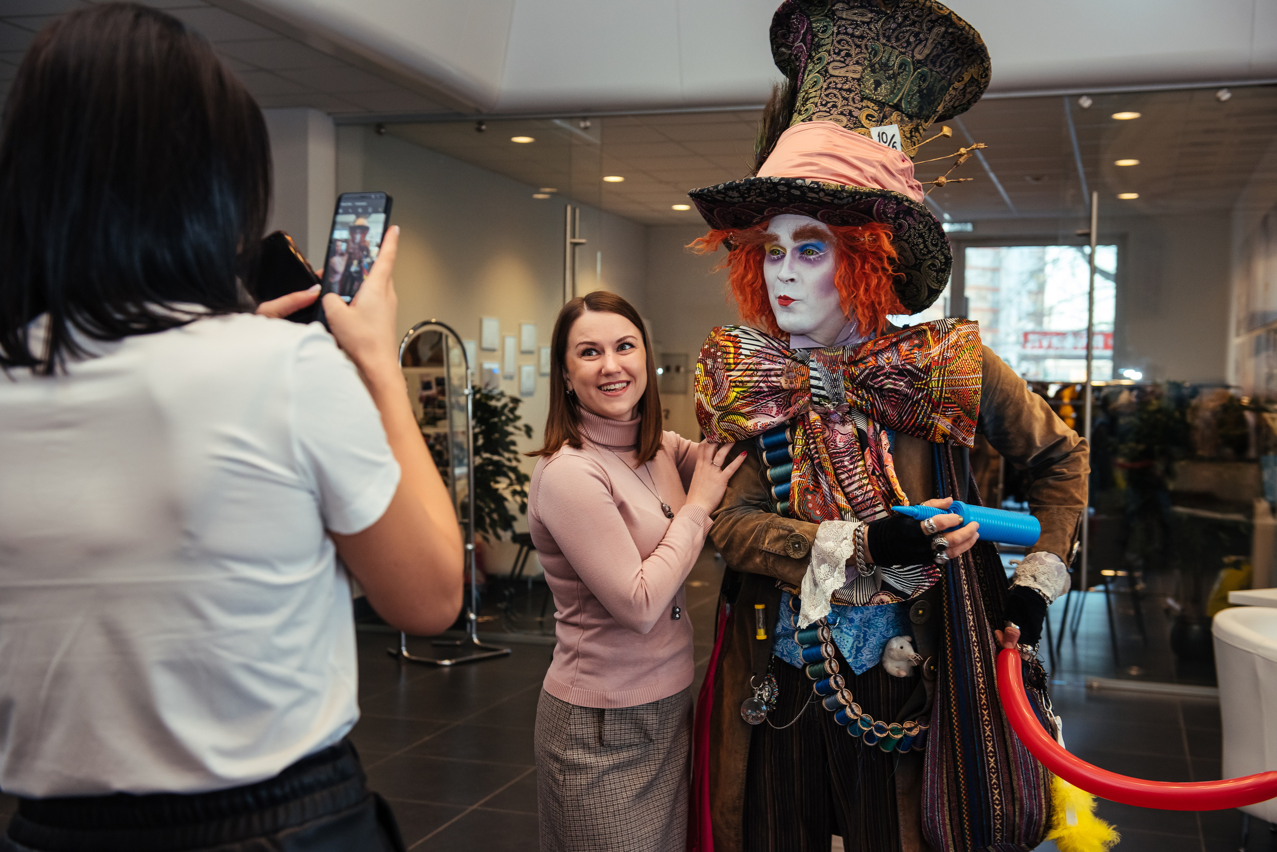 Фотосъемка репортажа с празднования 8 марта в KIA-центре, Челябинск. Свадебный и просто хороший фотограф в Челябинске