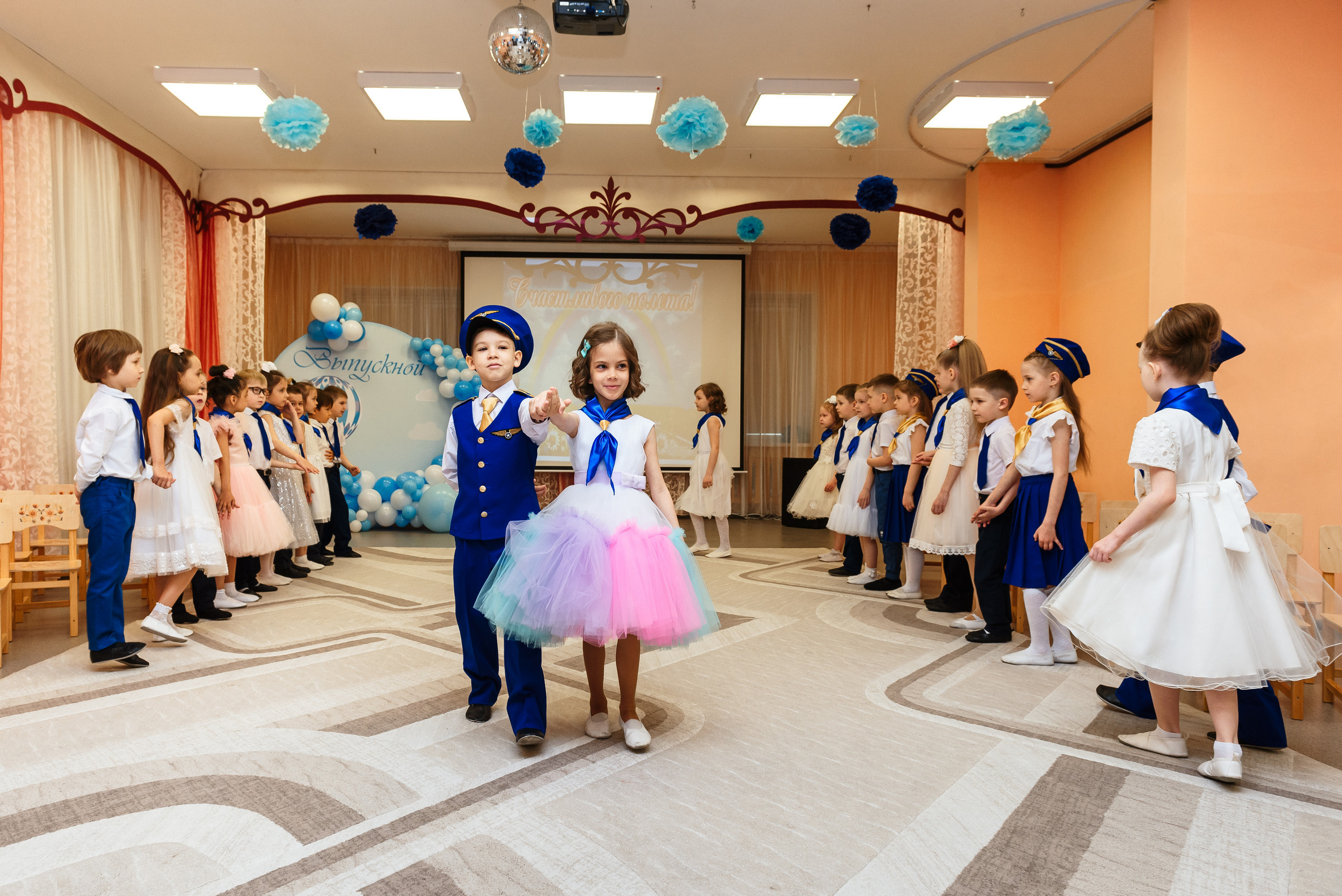 Выпускной в детсаду. Wedding and family photographer USA