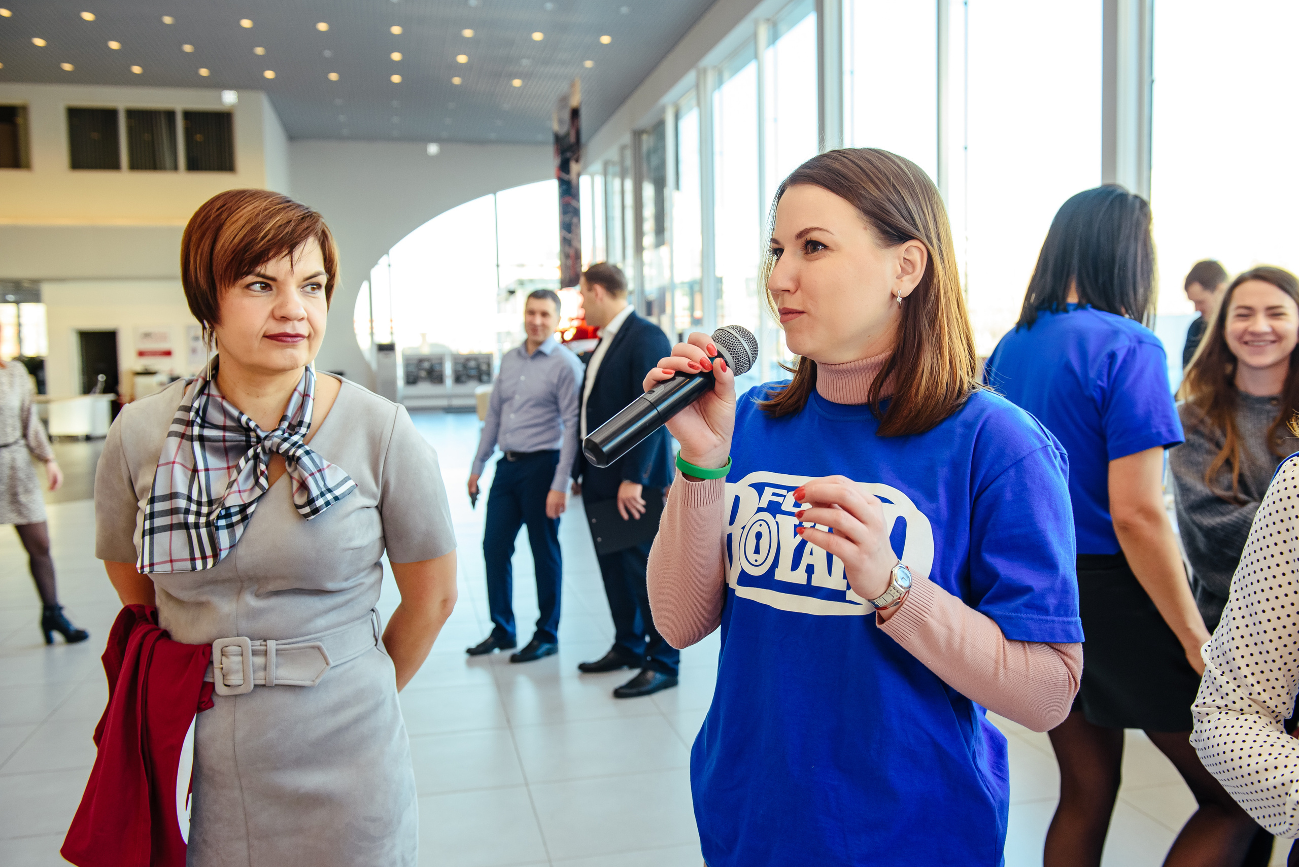 Фотосъемка репортажа с празднования 8 марта в KIA-центре, Челябинск. Свадебный и просто хороший фотограф в Челябинске