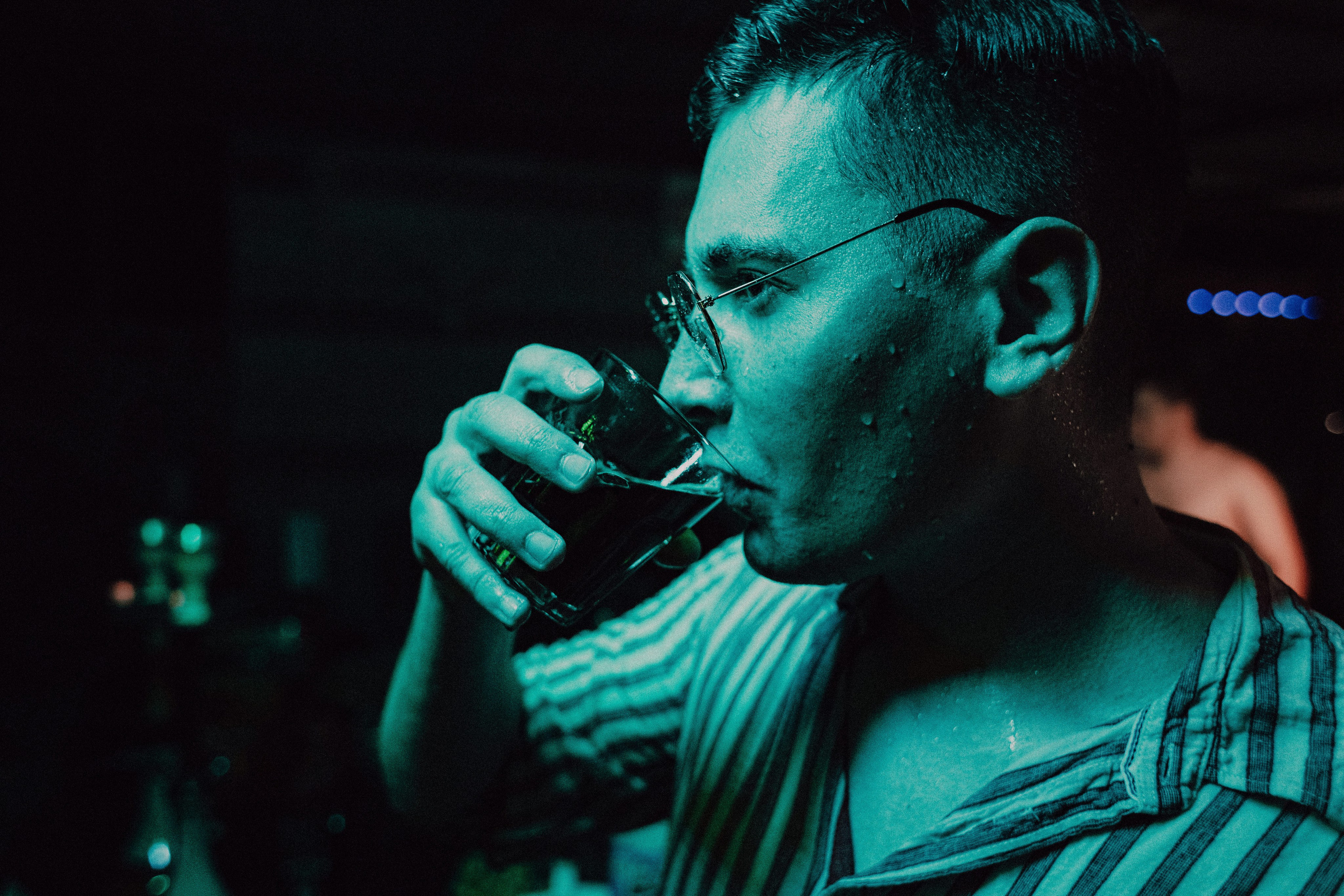 Свадебный фотограф Таганрог — фотосессия в центре города и банкет в коттедже «Виктория». Свадебный и семейный фотограф в Таганроге Бакарюк Антон