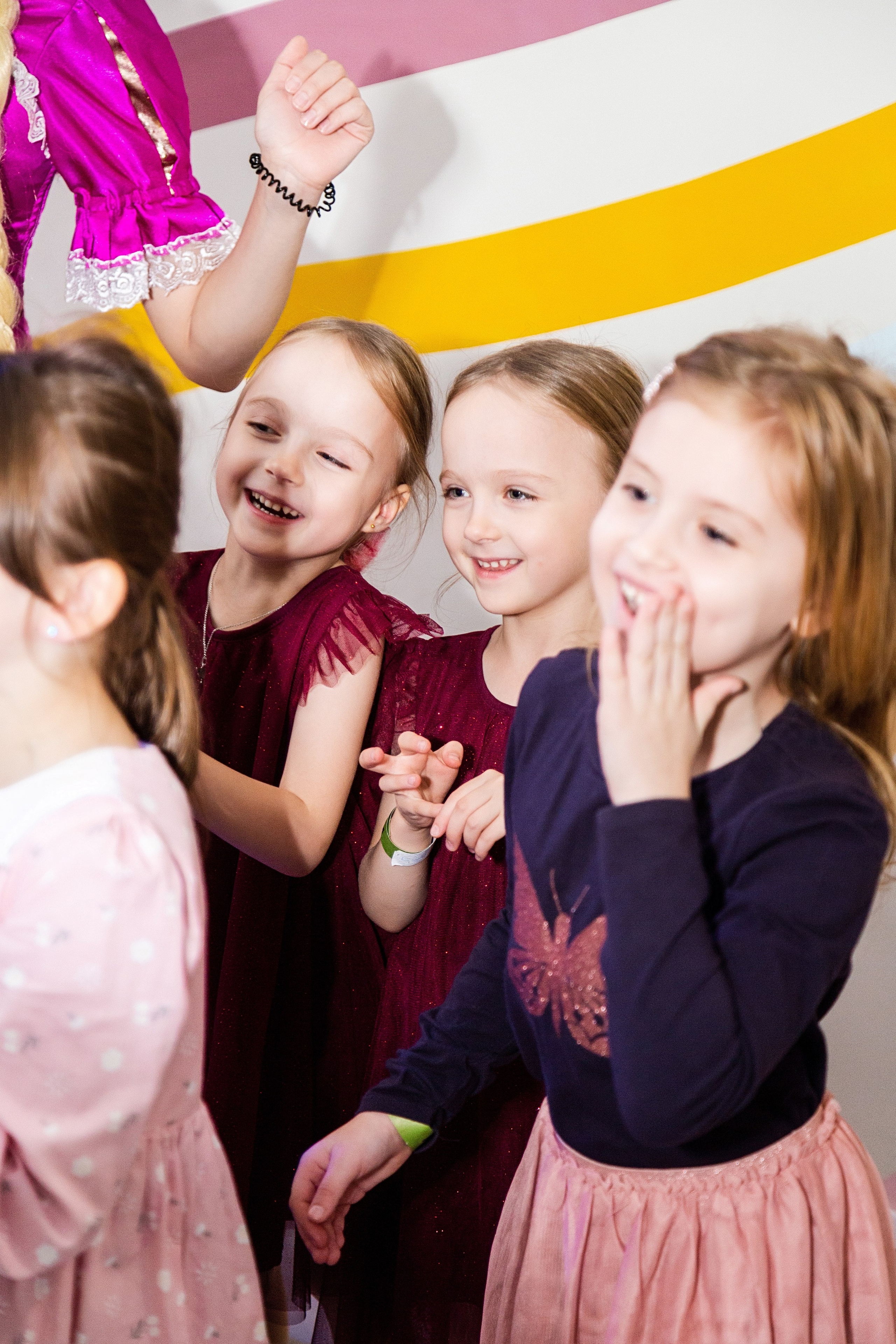 Лиде и Лизе 6 лет. Детский фотограф видеограф в Хабаровске Михаил Орлов