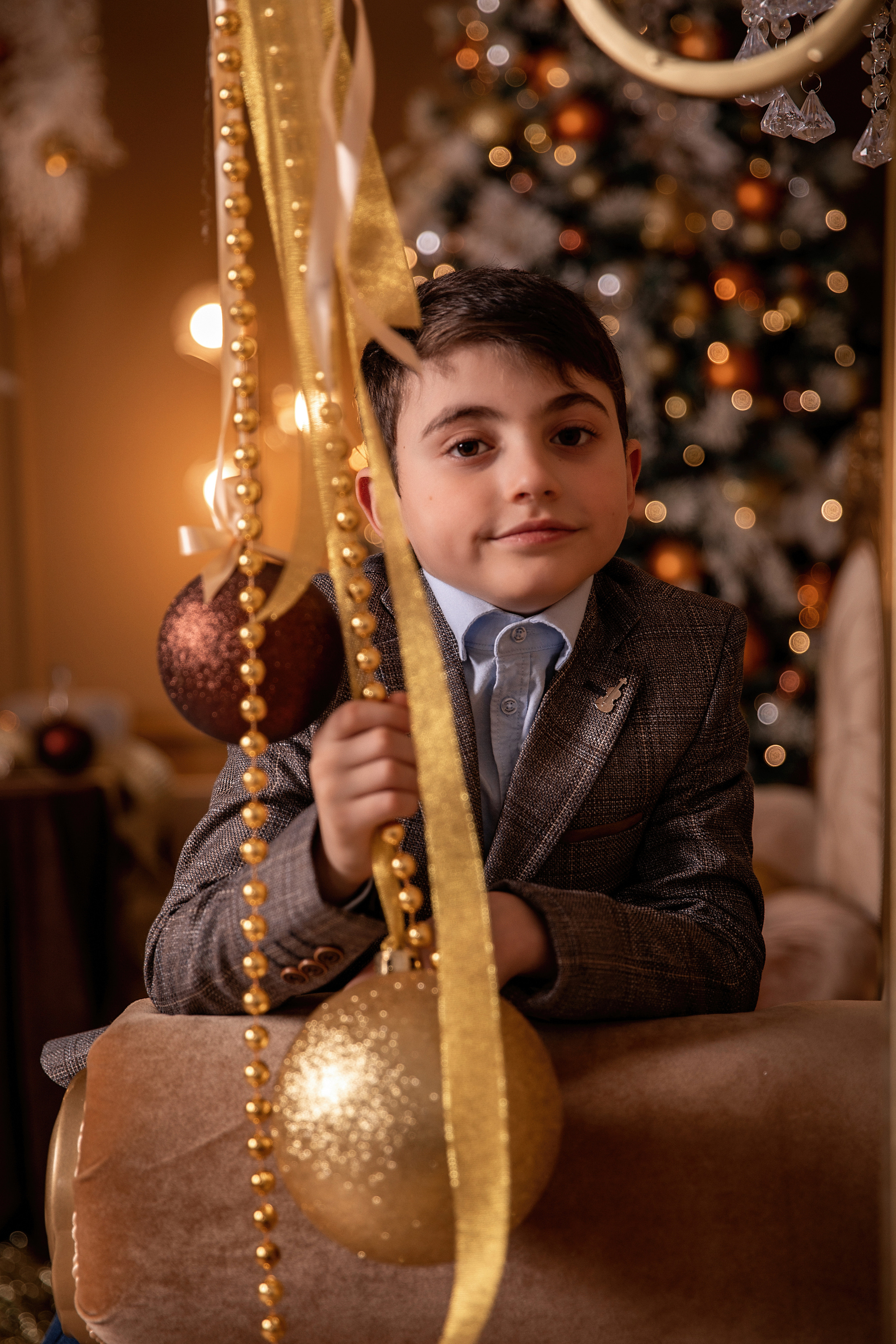 Семейная новогодняя фотосессия в студии. Фотограф во Владикавказе Юрий Геворгизов