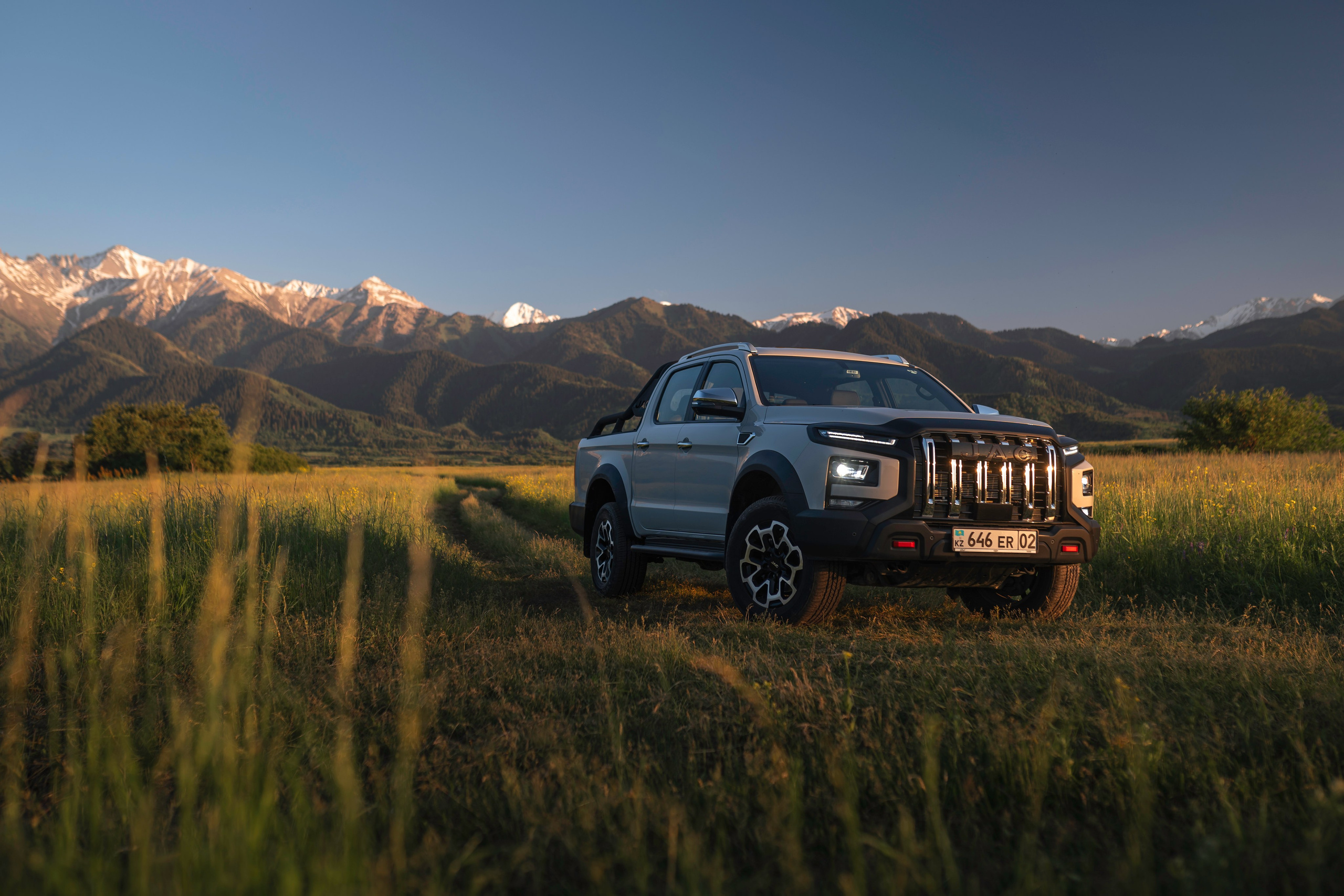 JAC T8 Pro. Чен Станислав | Автомобильный фотограф | Алматы, Казахстан