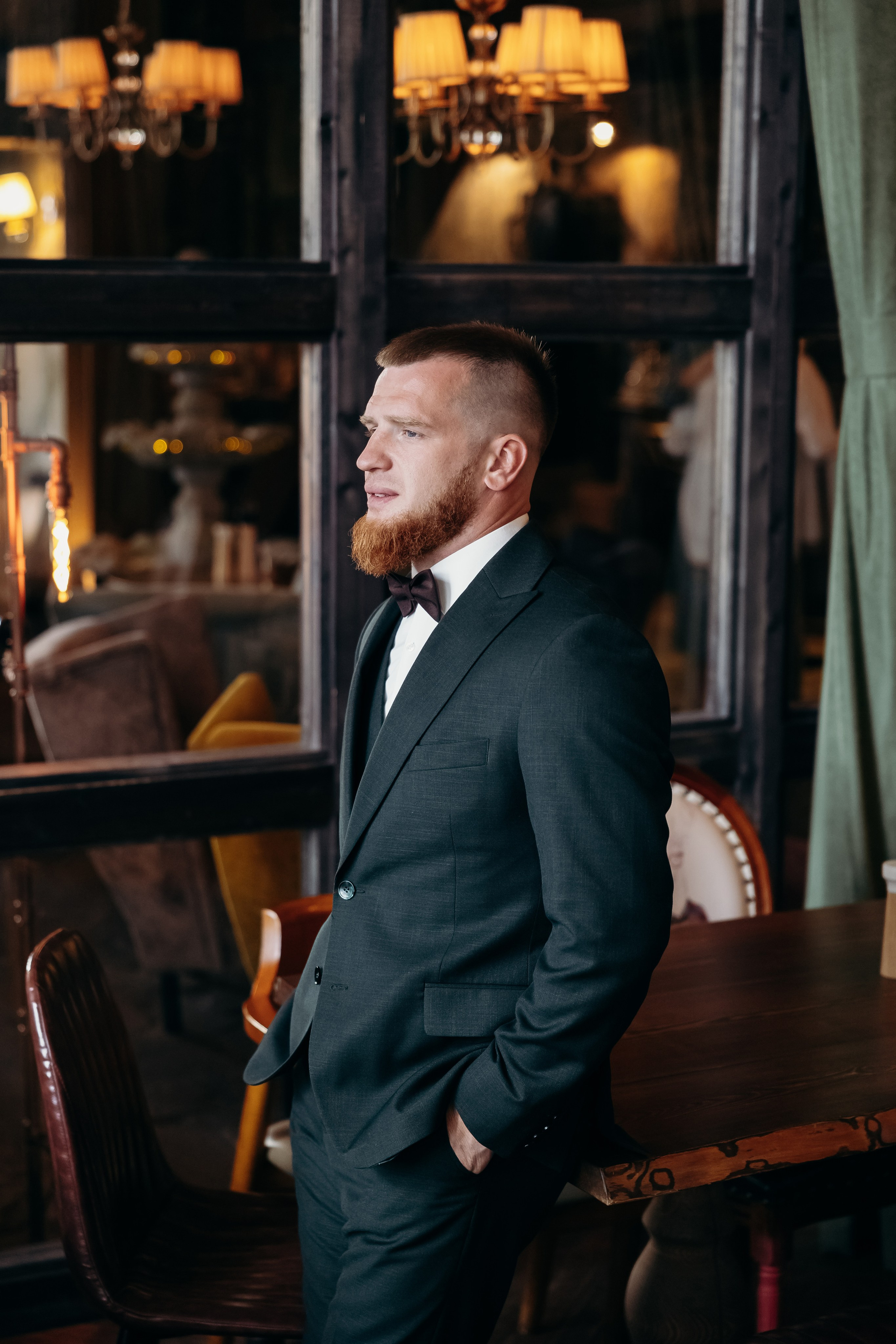 Александр и Елена (сборы, ресторан). Фотограф свадебный семейный в Красноярске Шукшина Наталья