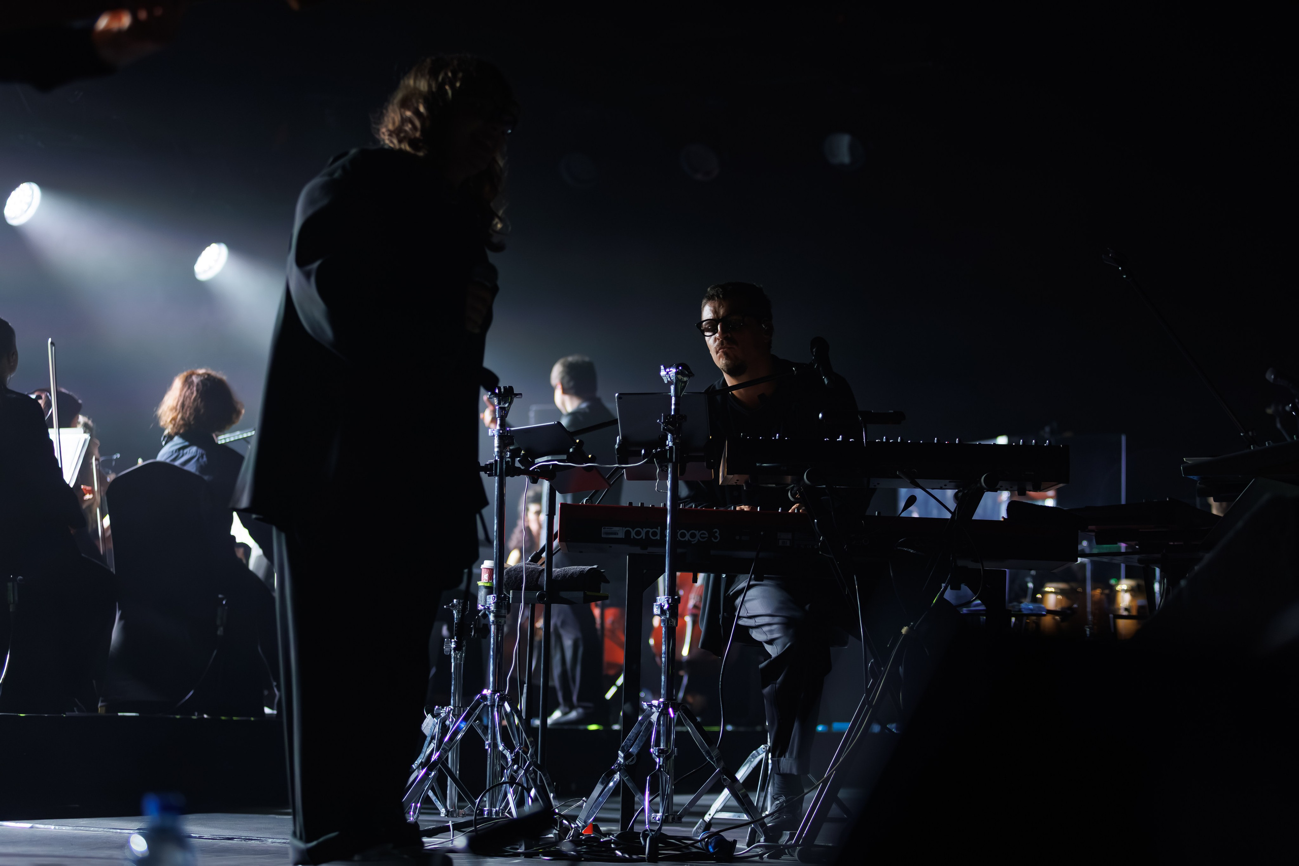 Concert Photography in Dubai — Anton Belyaev Live Performance. Evgen Yatsenko — Photographer in Dubai