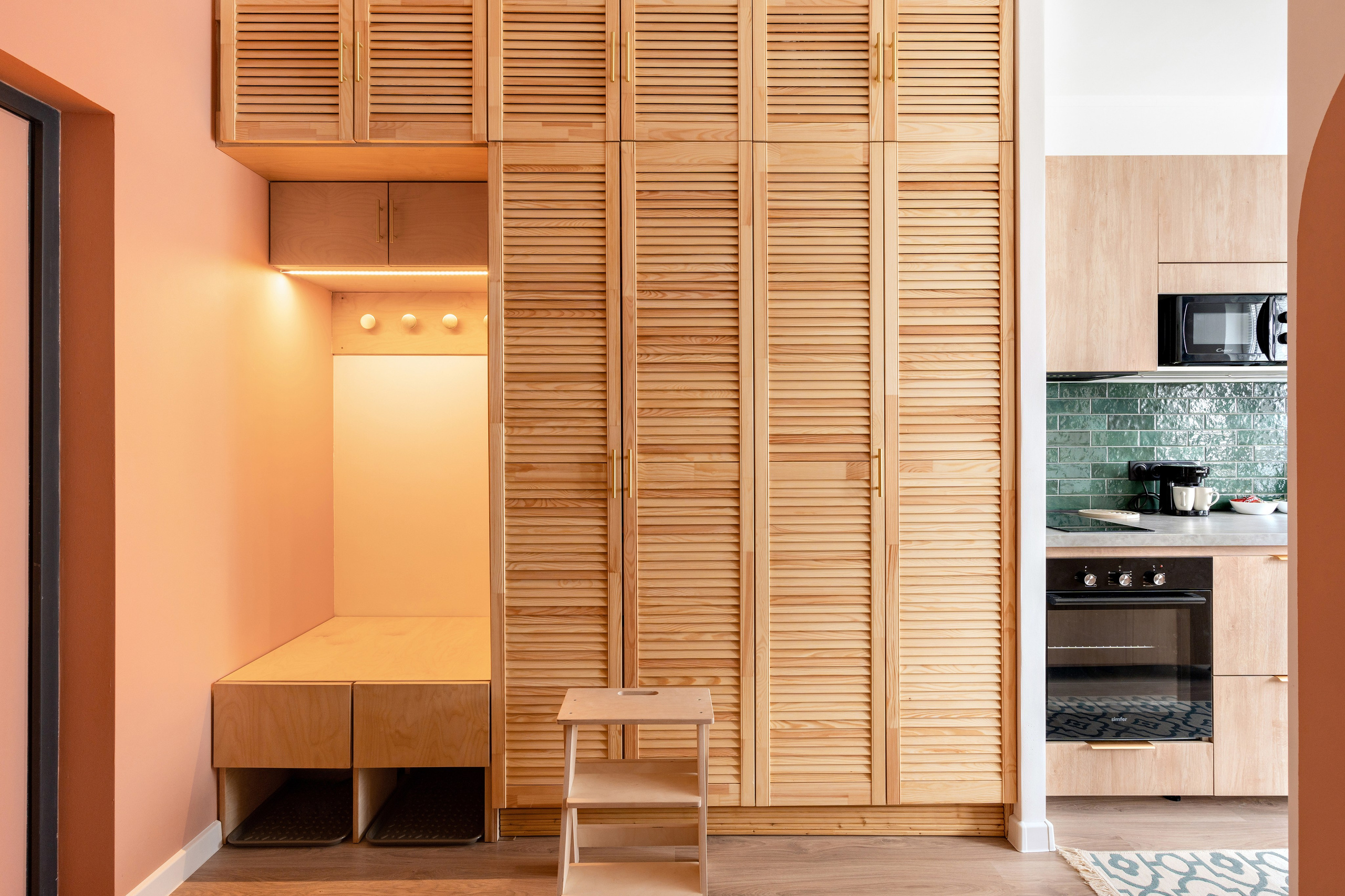 Фотосъемка квартиры-студии для посуточной аренды. Интерьерный и архитектурный фотограф в Москве Панова Ольга