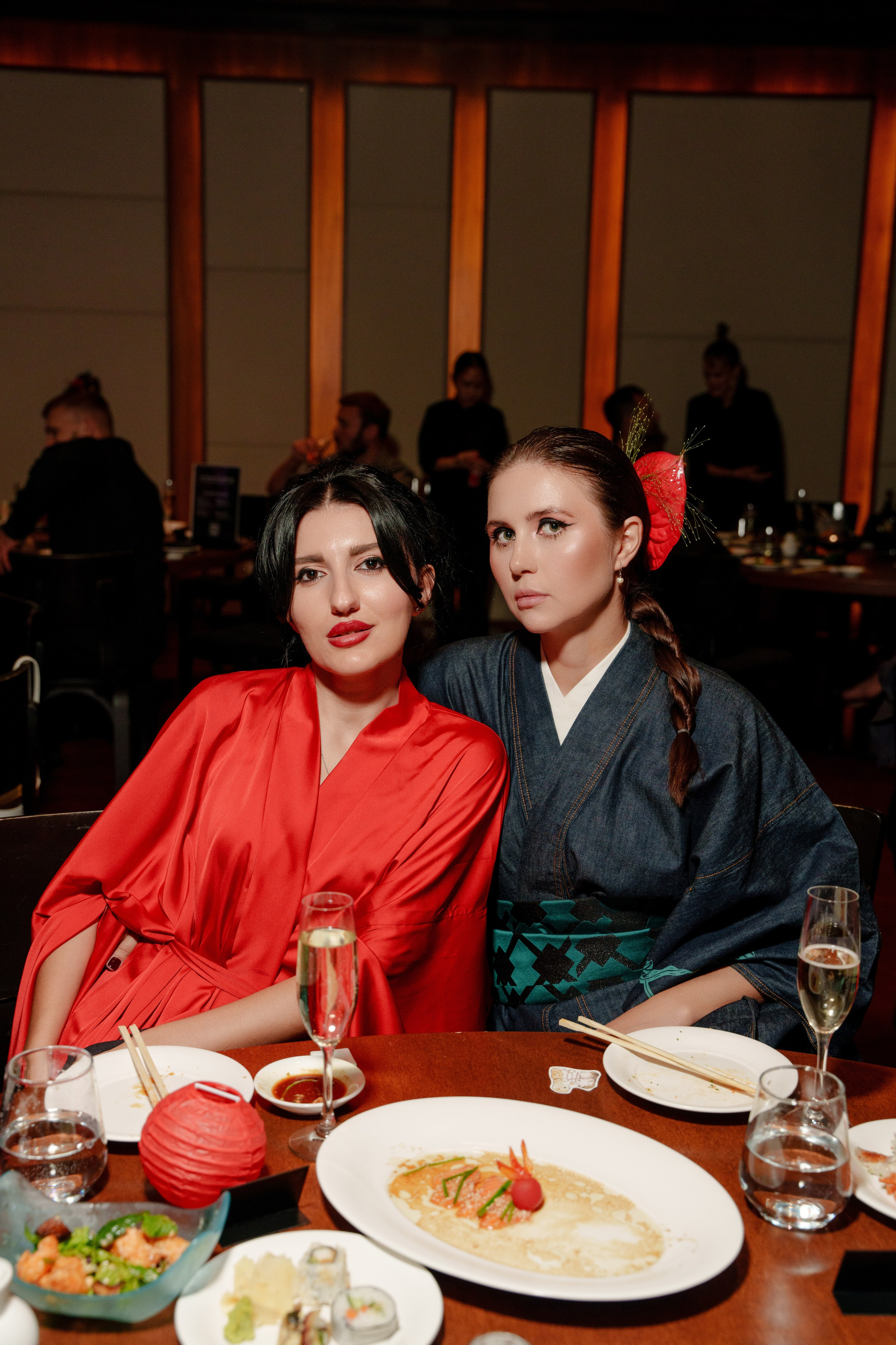 Репортажный фотограф на день рождения в ресторане KAI. Репортажный фотограф Москва Сергей Дружинин