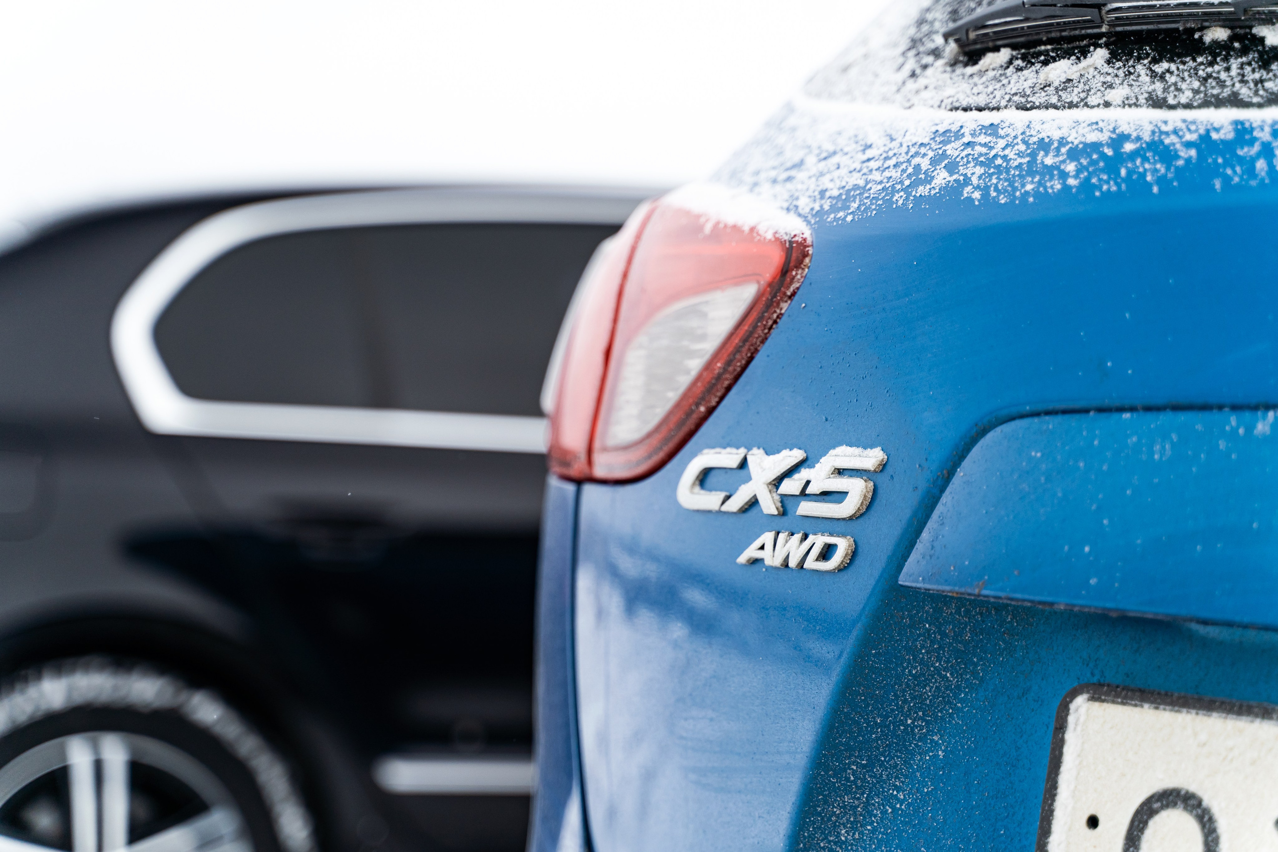 Mazda CX-5 and Skoda Superb. Vlad Trykov