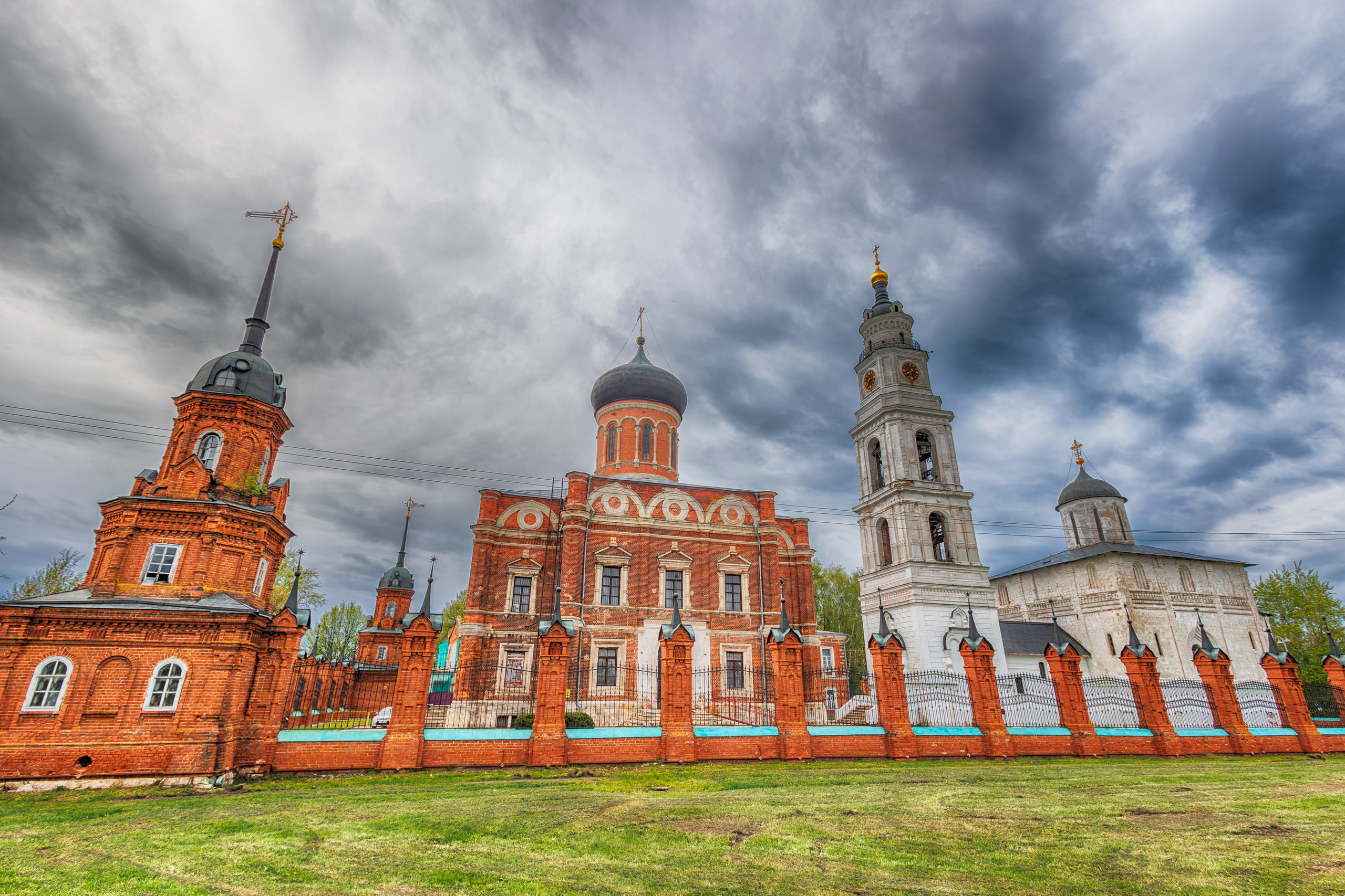 «Тайны Волоколамского кремля: Эхо веков в камне и звоне». 1000 куполов России, фотопроект Вадима Квятковского и Надежды Ельцовой