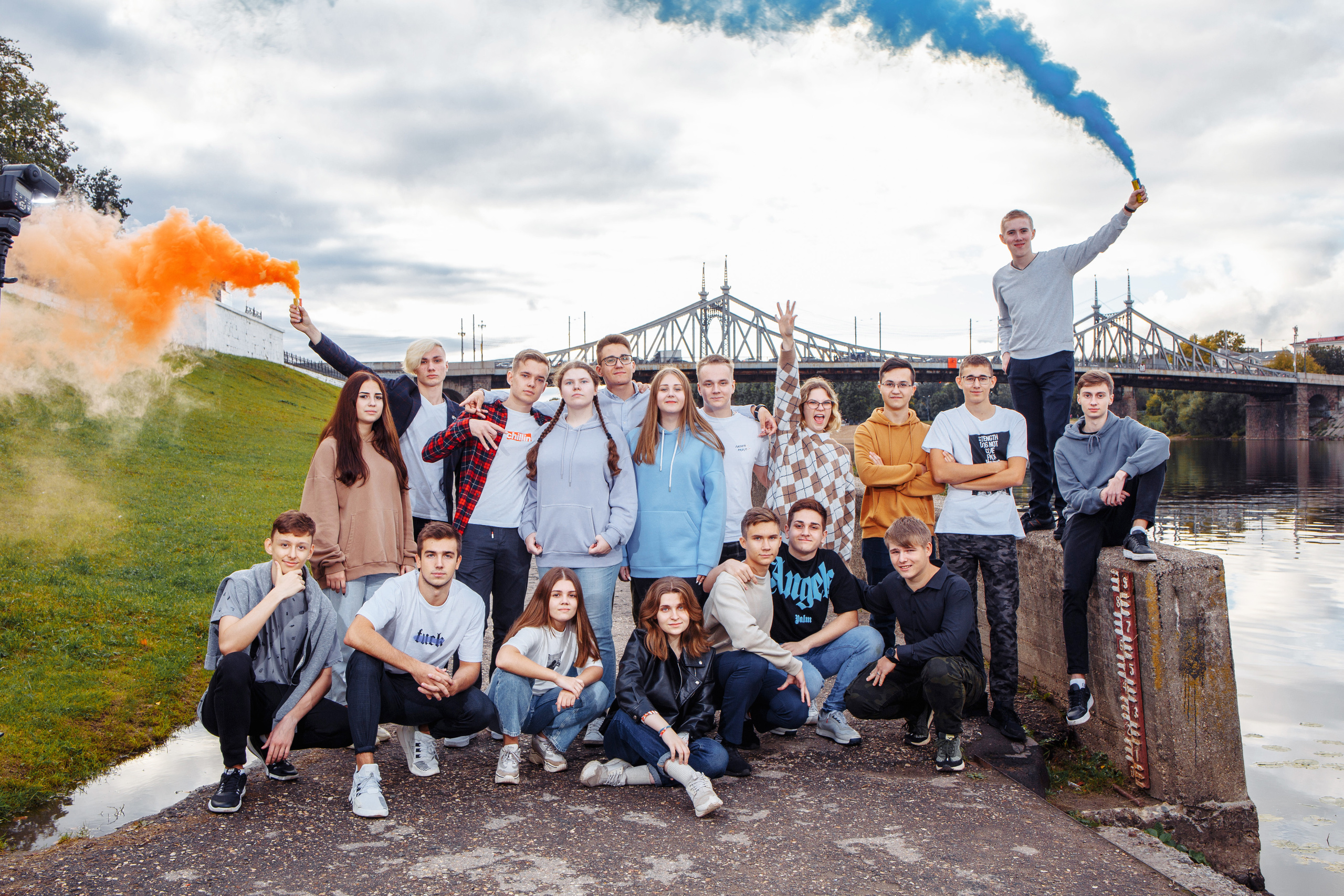 9 и 11 классы. Студия школьной фотографии в Твери. Выпускные альбомы в Твери