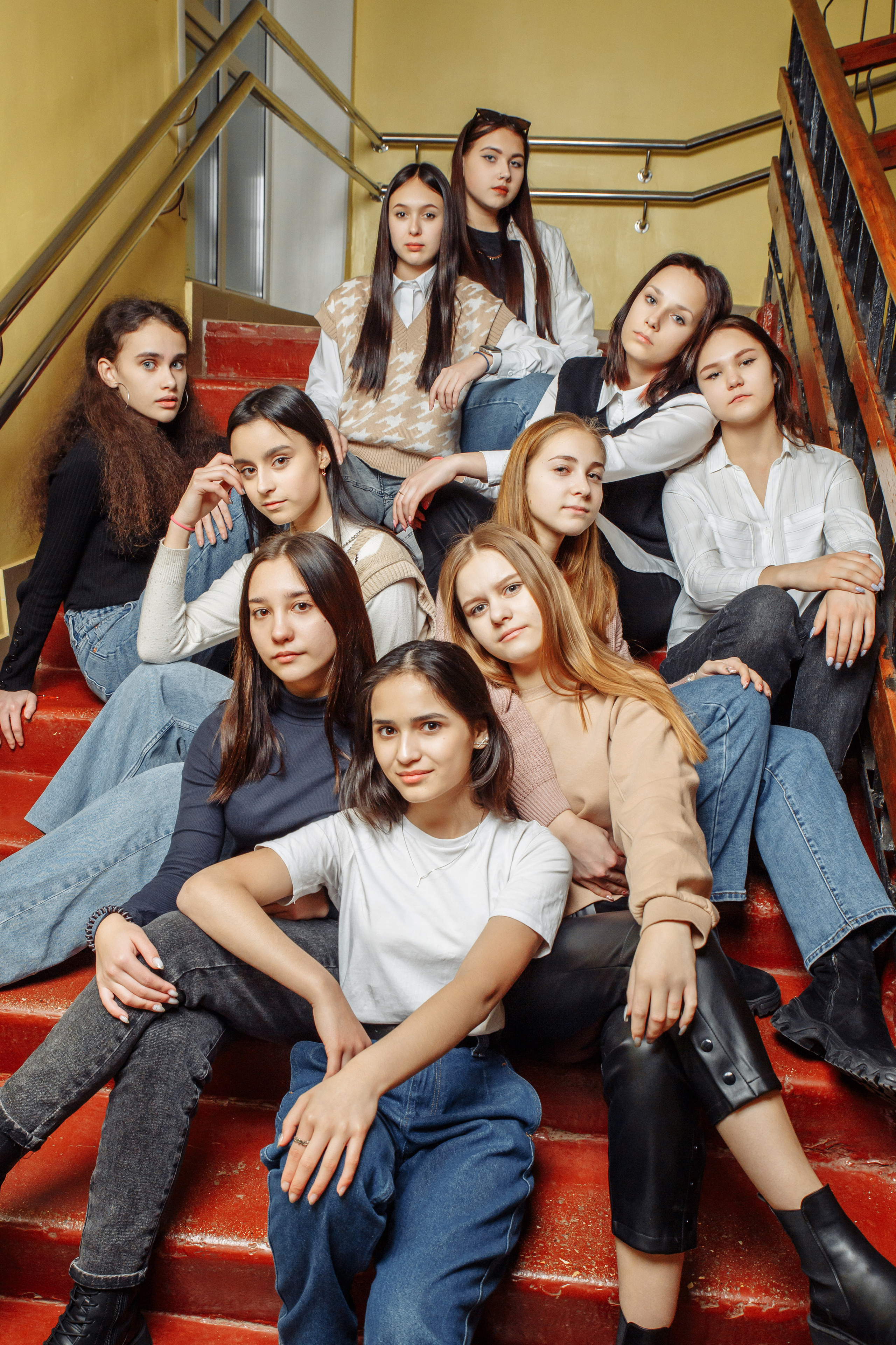 9 и 11 классы. Студия школьной фотографии в Твери. Выпускные альбомы в Твери