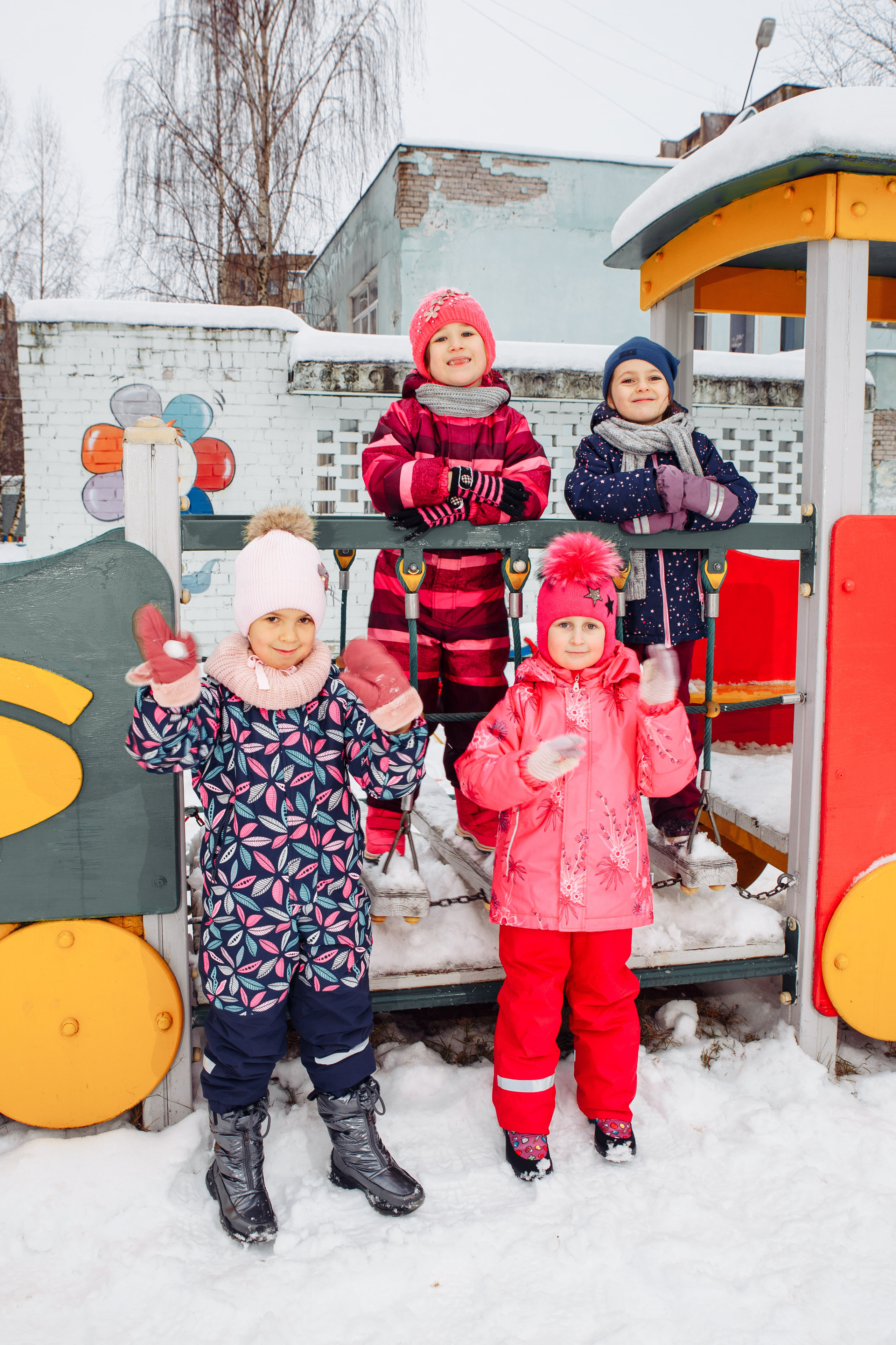Выпускные альбомы для детского сада в Твери. Студия школьной фотографии в Твери. Выпускные альбомы в Твери