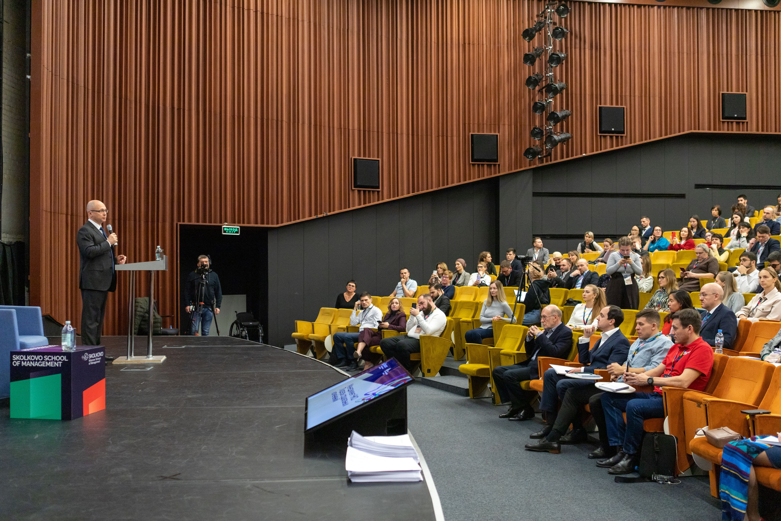 Сергей Кириенко-Лидеры социальных изменений. Репортажный фотограф корпоративных мероприятий; Бизнес-конференций; спортивных соревнований; Фестивалей; Культурных событий