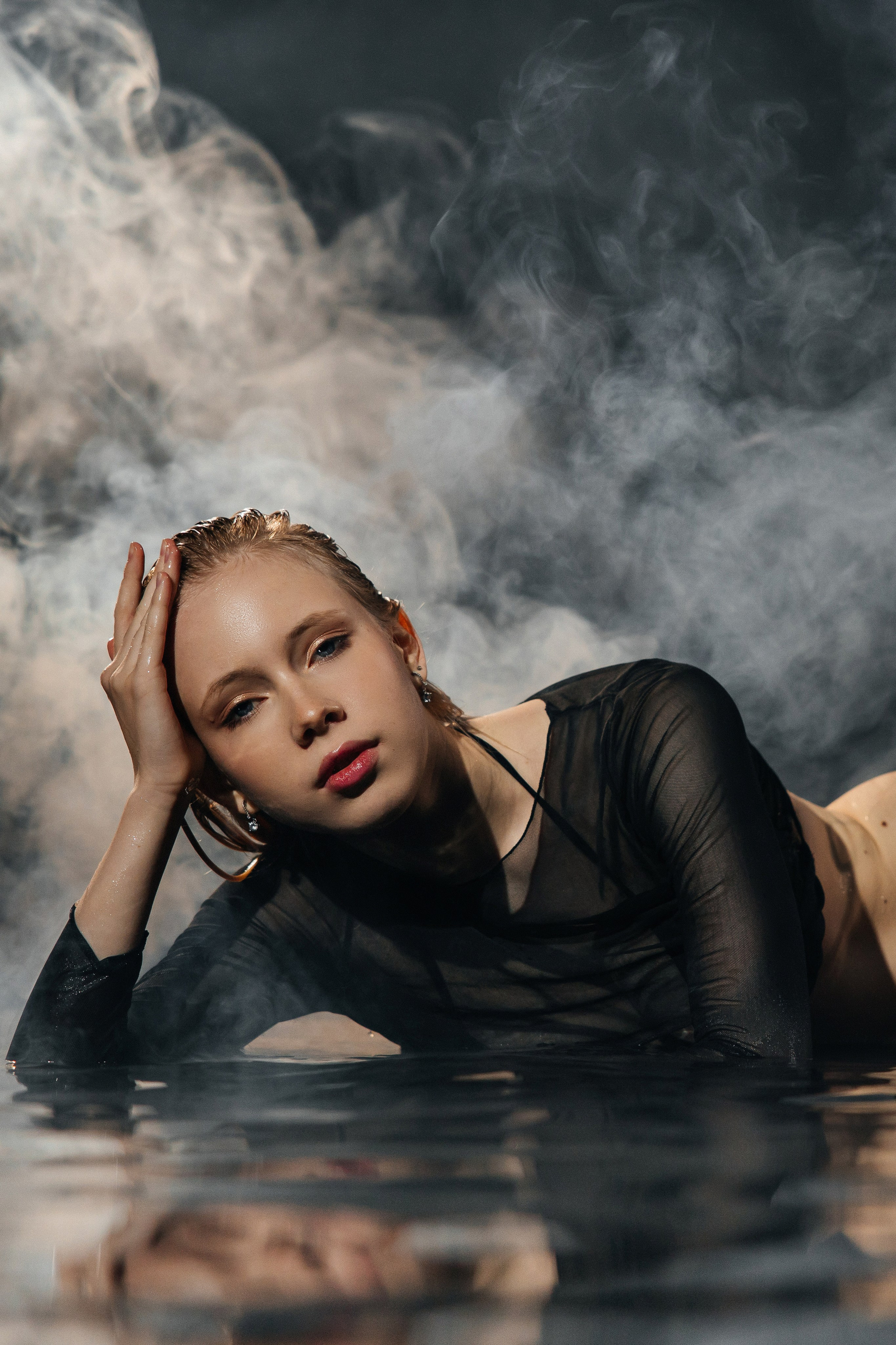 Ксюша в воде. Татьяна Мирзоян