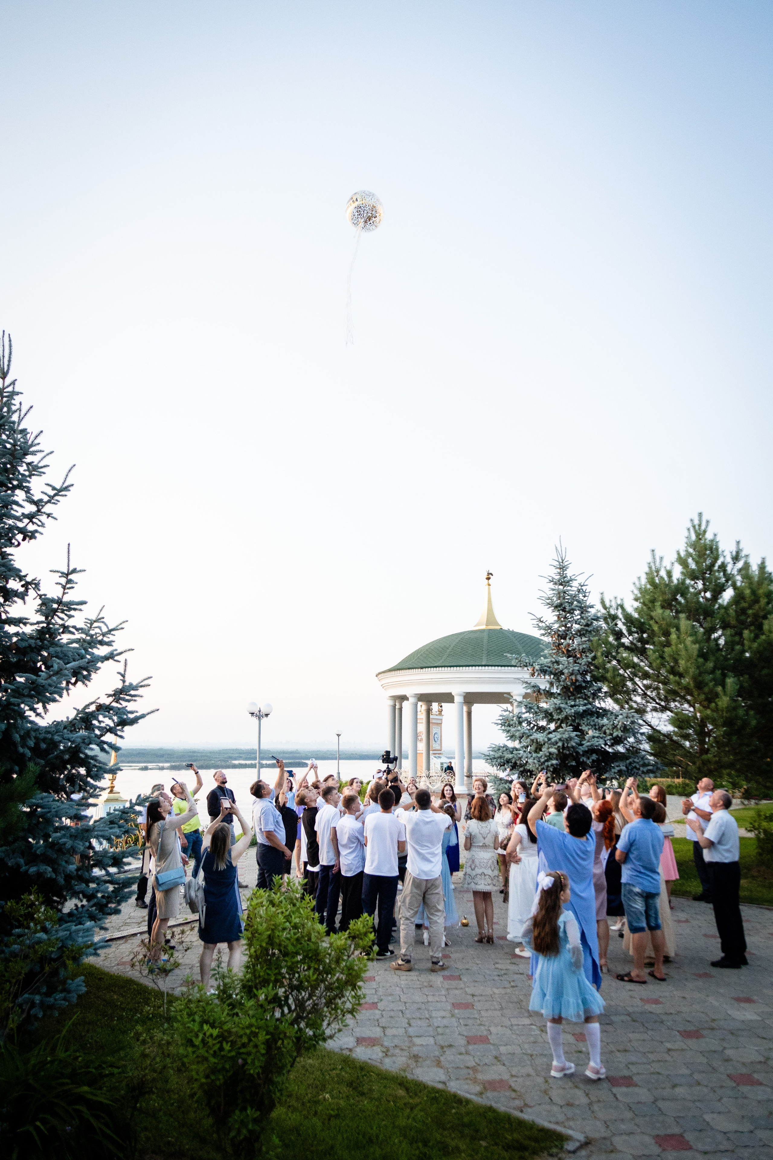 Школьный выпускной. Детский фотограф видеограф в Хабаровске Михаил Орлов