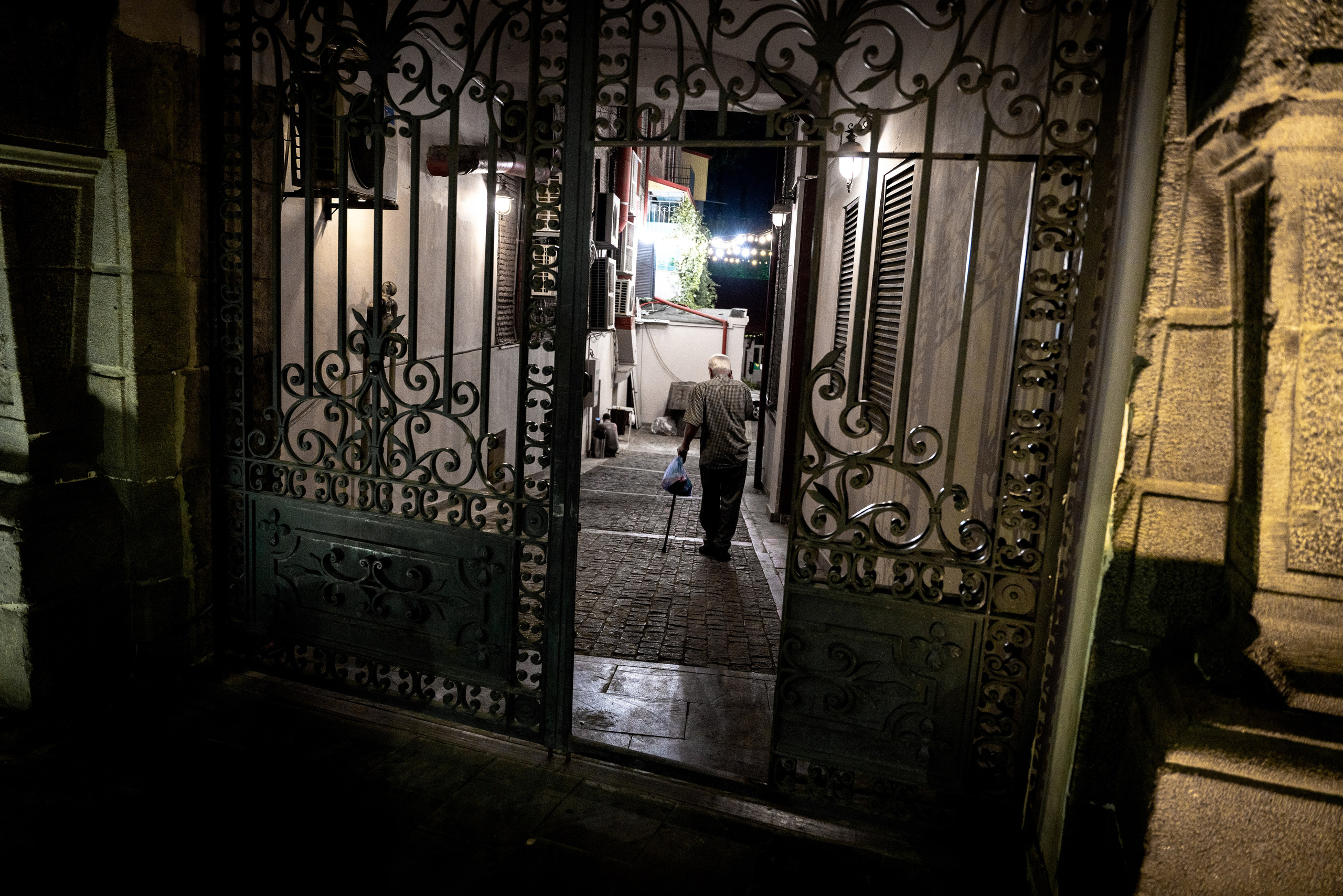 ТБИЛИСИ. ПОБУДЬ ЗДЕСЬ И ЦЕЛЕЕ БУДЕТ ЭТОТ МИР