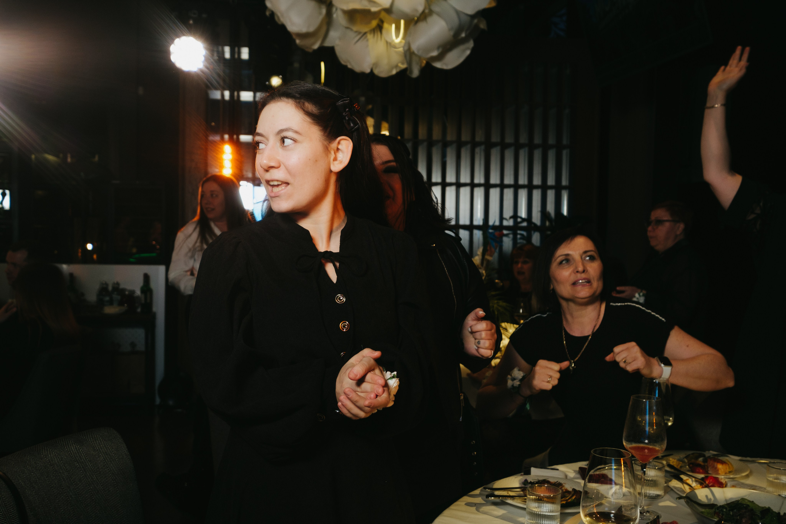 Корпоратив в Сириусу (Адлер) 10 лет компании. Свадебный фотограф Денис Ожигин в Краснодаре и крае. Эмоциональная и стильная съемка вашего дня