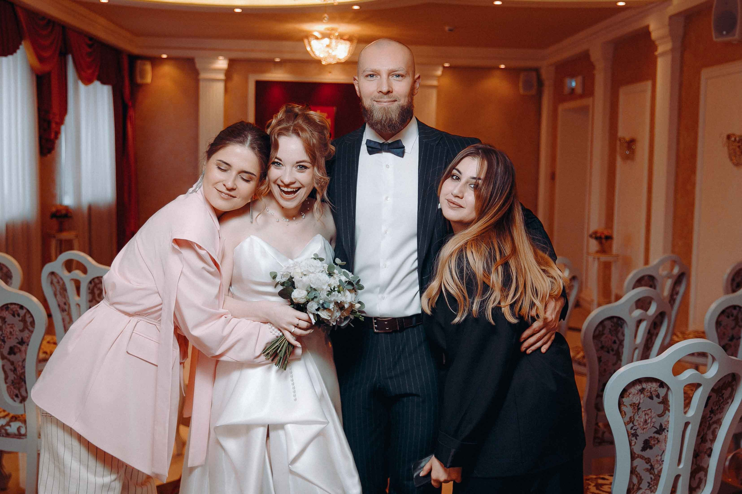 Загс + площадка. Ваш репортажный фотограф Артемий Антонов