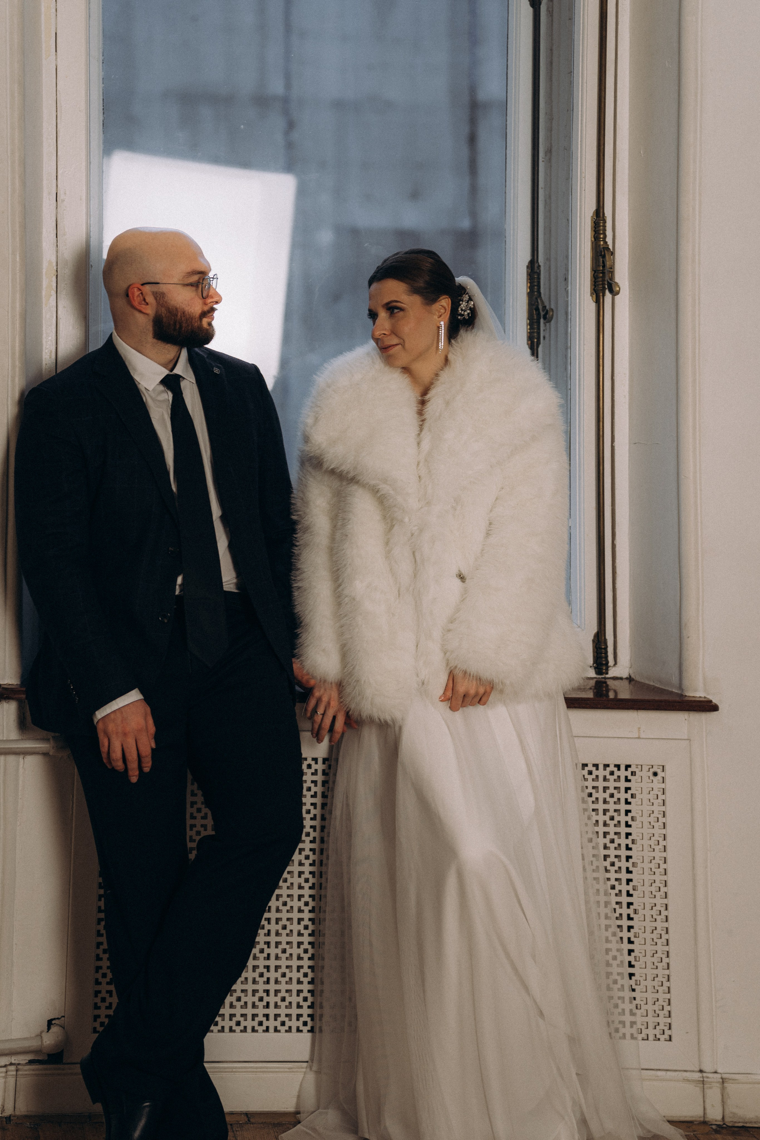 СВАДЕБНАЯ СЬЕМКА ВО ВТОРОМ ДВОРЦЕ (ДЕКАБРЬ) ТАКЖЕ СЬЕМКА В СТУДИИ НА ЧЕРНЫШЕВСКОЙ. Профессиональный фотограф, Санкт-Петербург — Виктория Богомолова