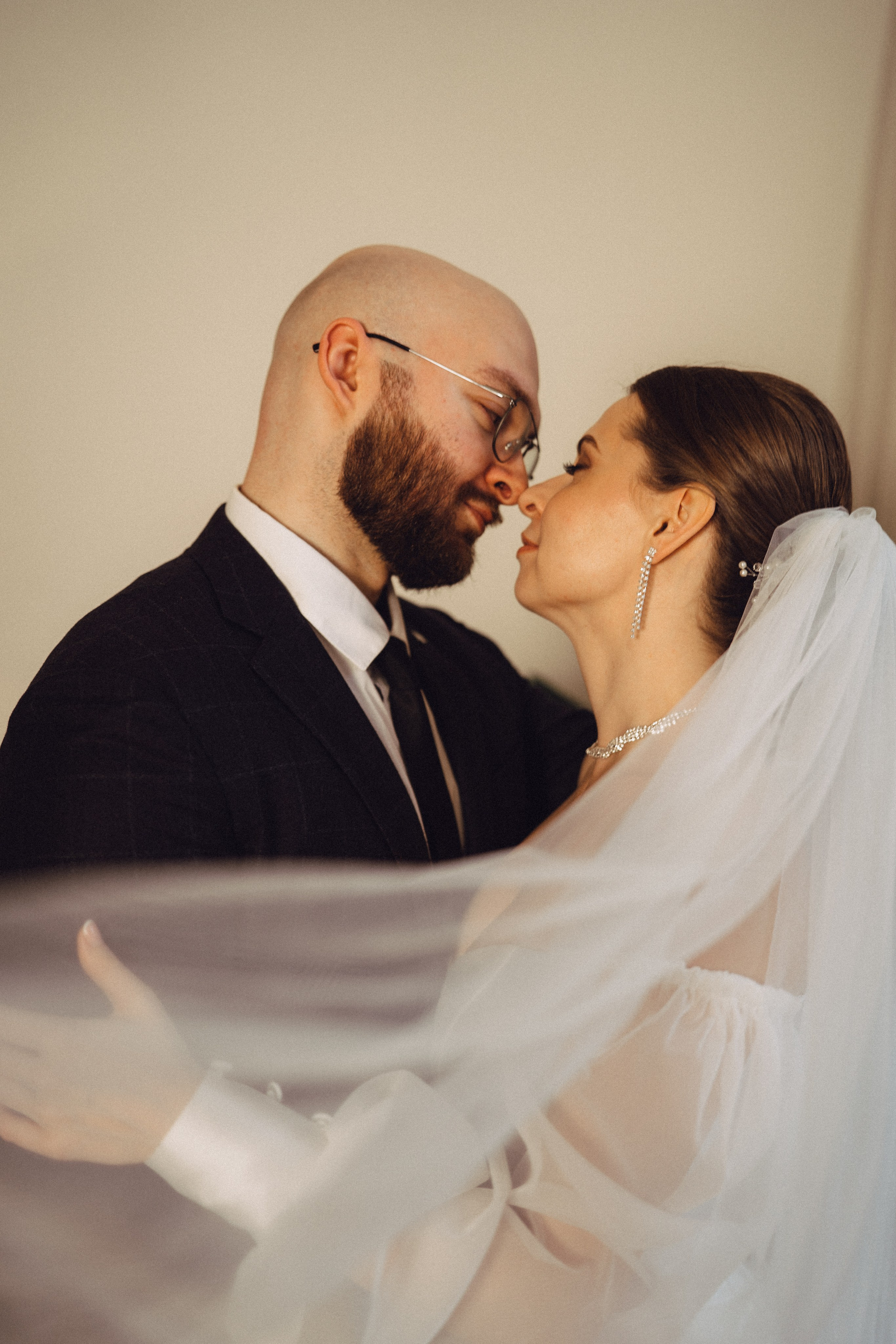 СВАДЕБНАЯ СЬЕМКА ВО ВТОРОМ ДВОРЦЕ (ДЕКАБРЬ) ТАКЖЕ СЬЕМКА В СТУДИИ НА ЧЕРНЫШЕВСКОЙ. Профессиональный фотограф, Санкт-Петербург — Виктория Богомолова