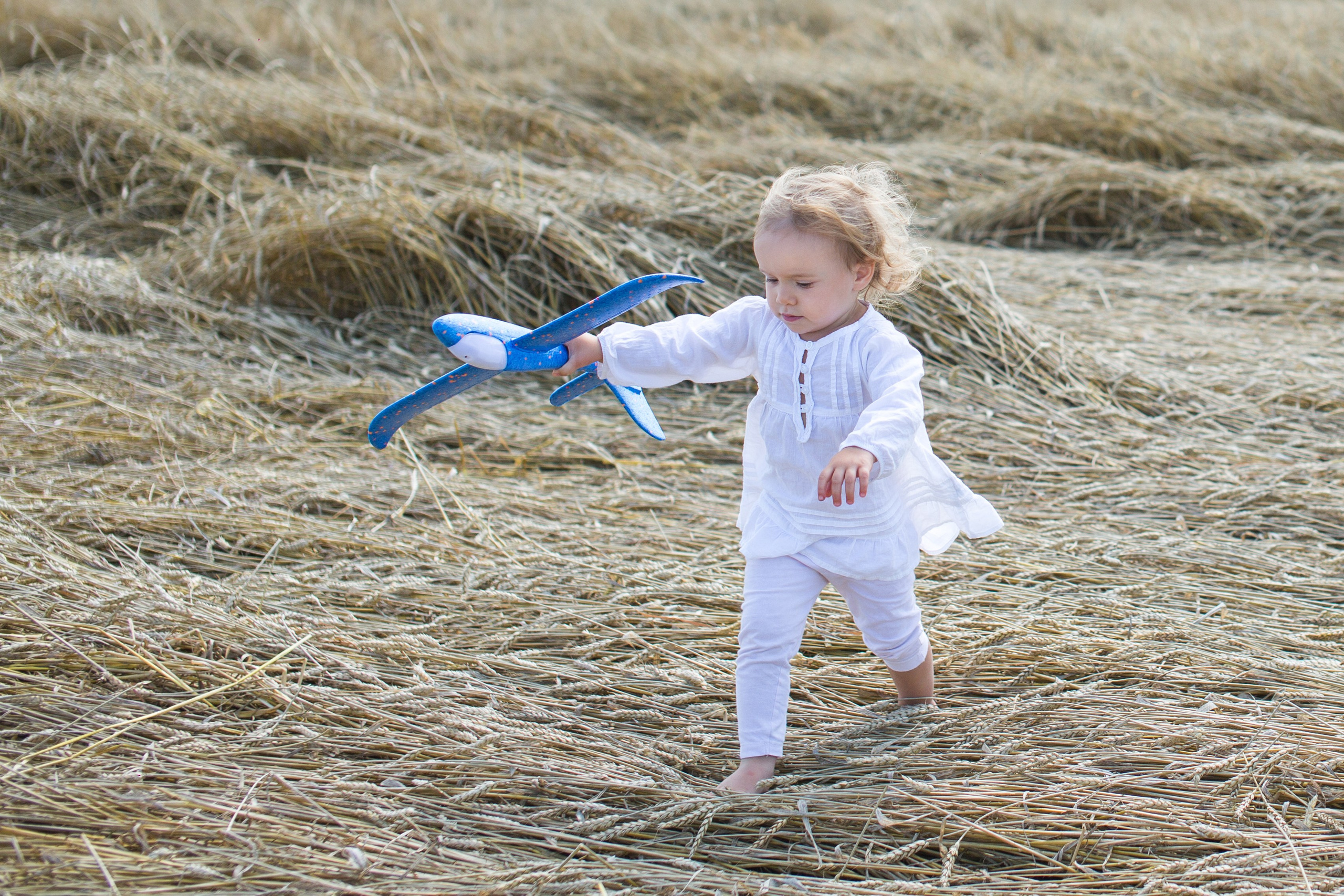 В поле с колосьями. Семейный и школьный фотограф Громова Ольга