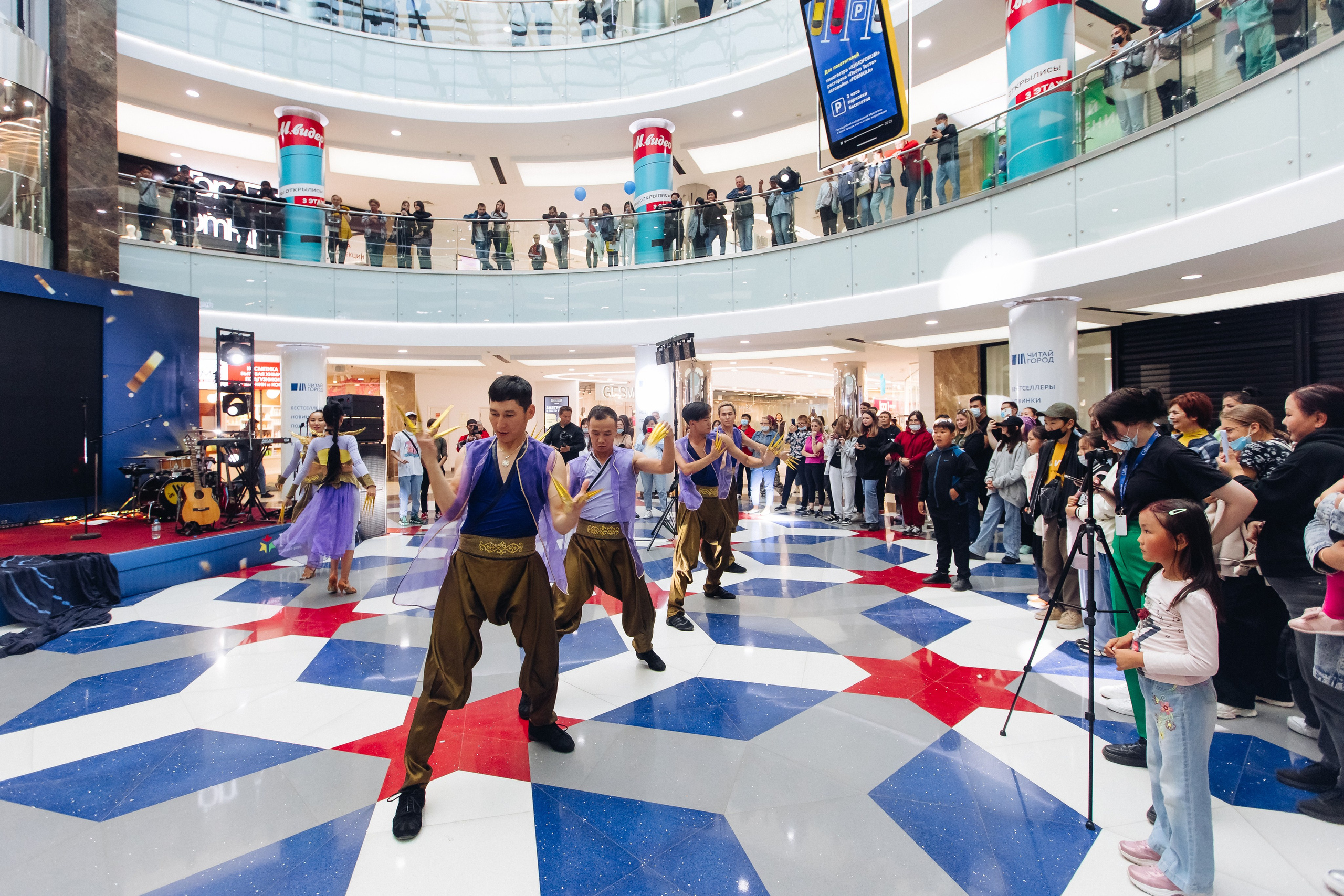 5 лет ТЦ Форум. Свадебный и семейный фотограф в Улан-Удэ