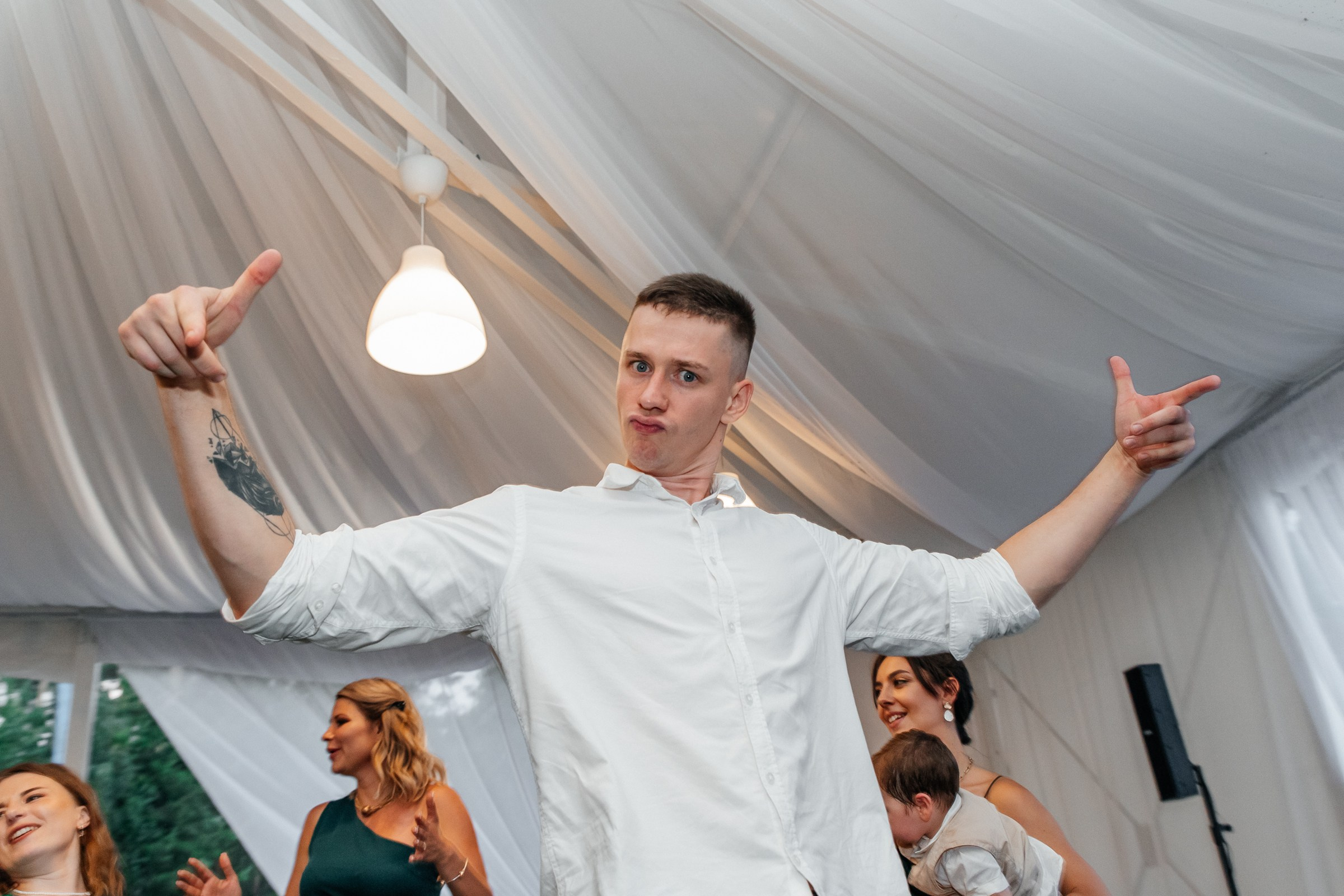 Александра и Владислав. Свадебный и репортажный фотограф в Новосибирске Федор Гладков