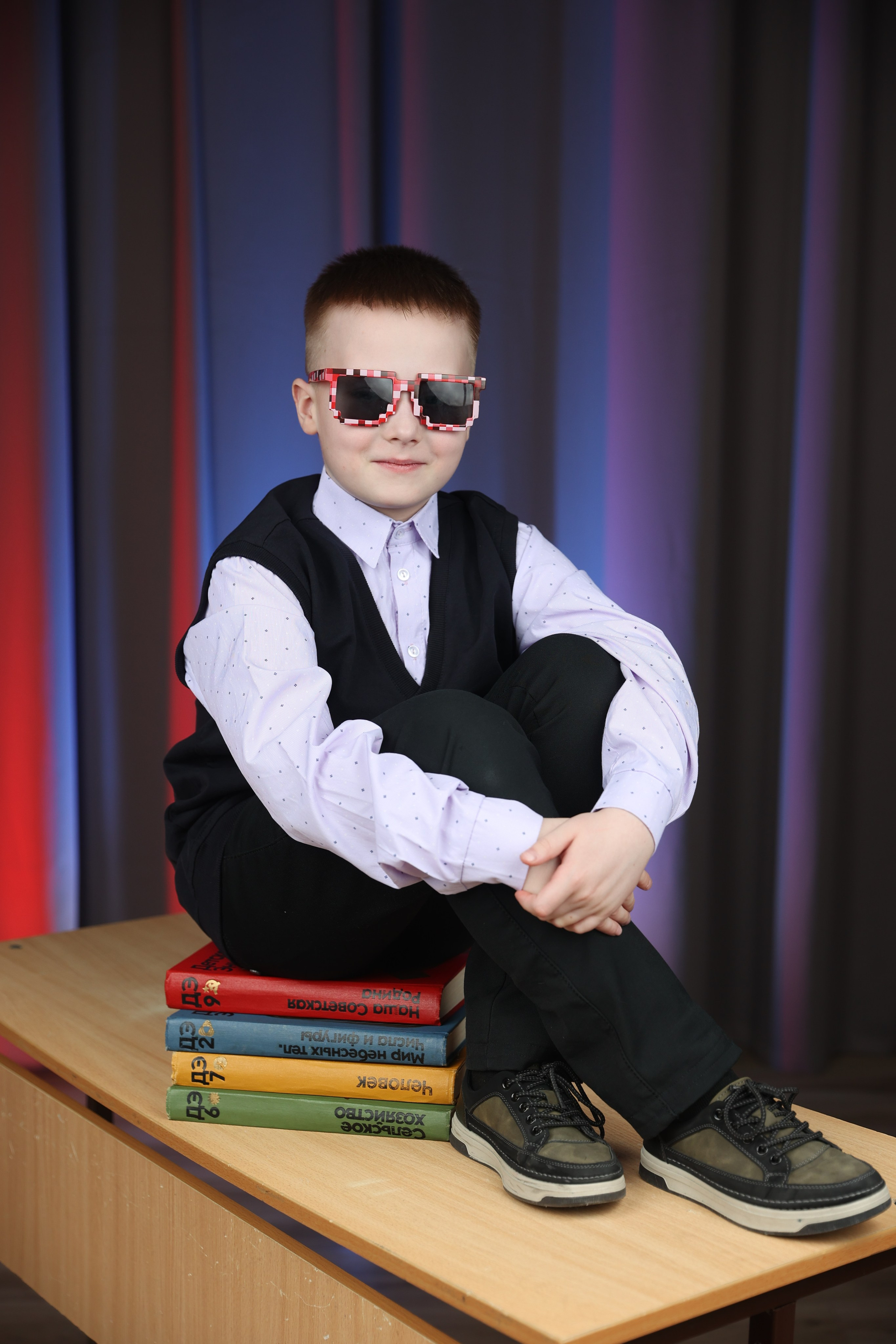 Школьная фотосессия 4 класс. Артём Печерин фотограф в Оленегорске