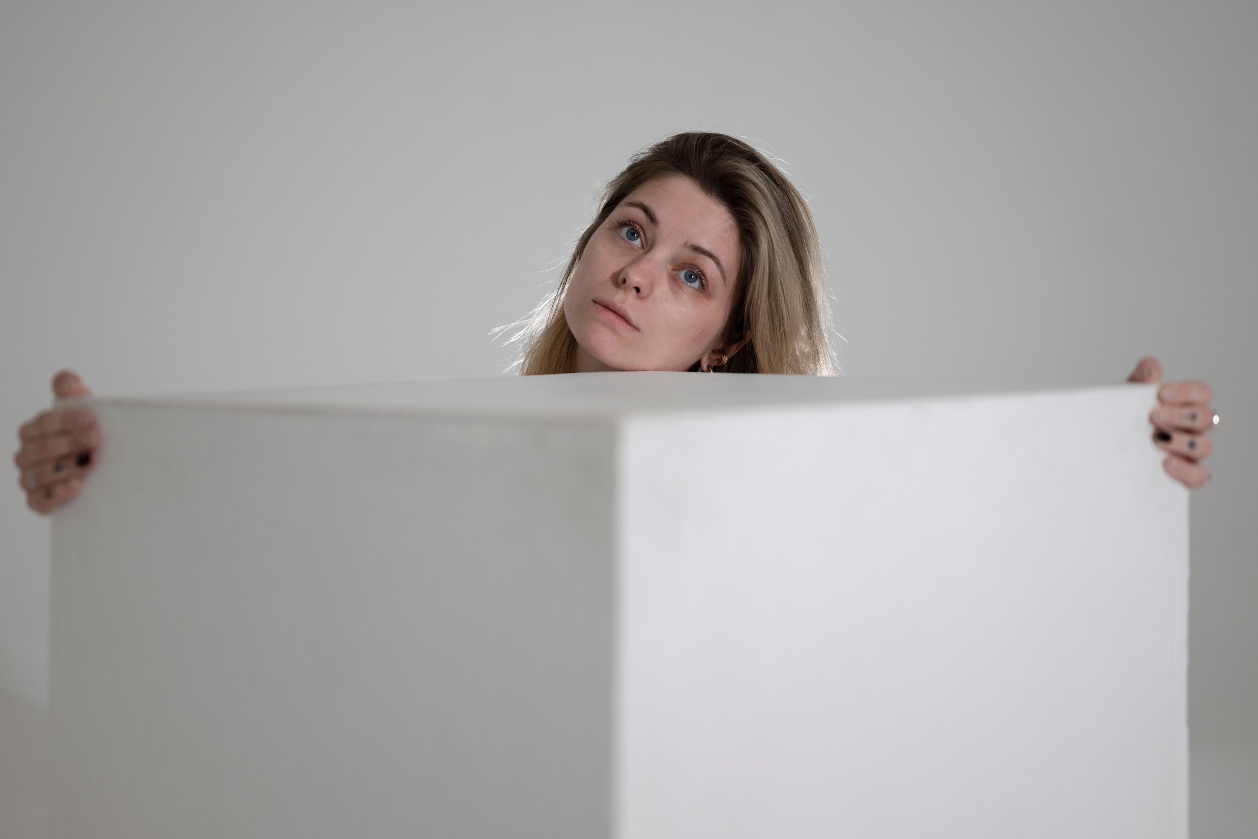 Студийная женская фотосессия в Москве. Портретный фотограф в Москве Владислав Каданцев