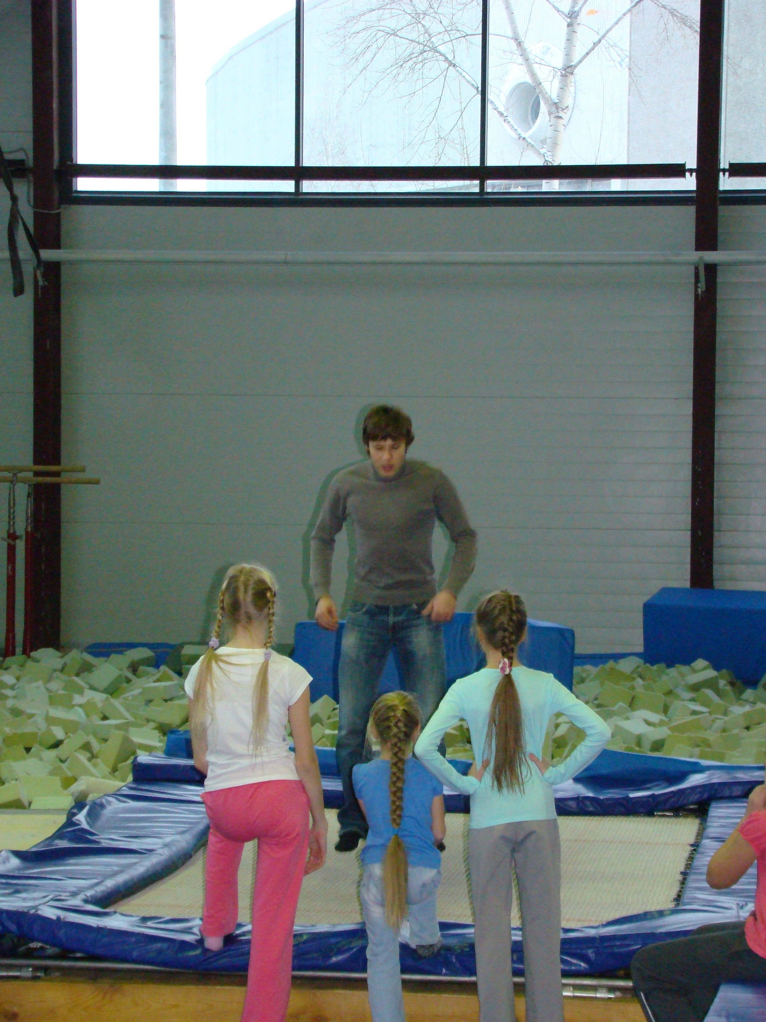 Катя ДР 12 лет Дома + Спортекс 04.12.2011. Семейный, Свадебный фотограф СПБ Питер— Романова Екатерина