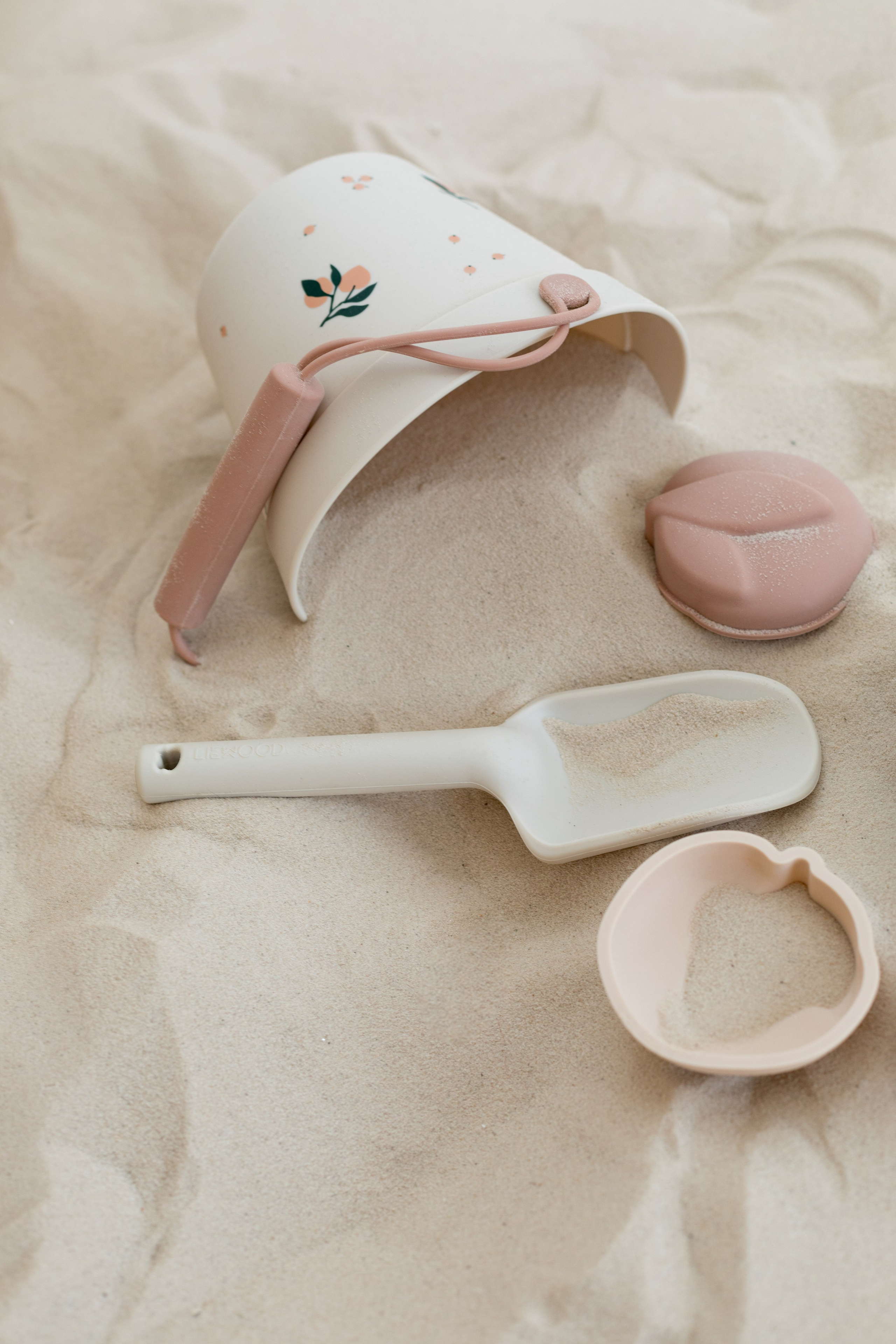 Фотосессия в песке для детского бренда. Детский и контент фотограф Надя Волкова Санкт-Петербург