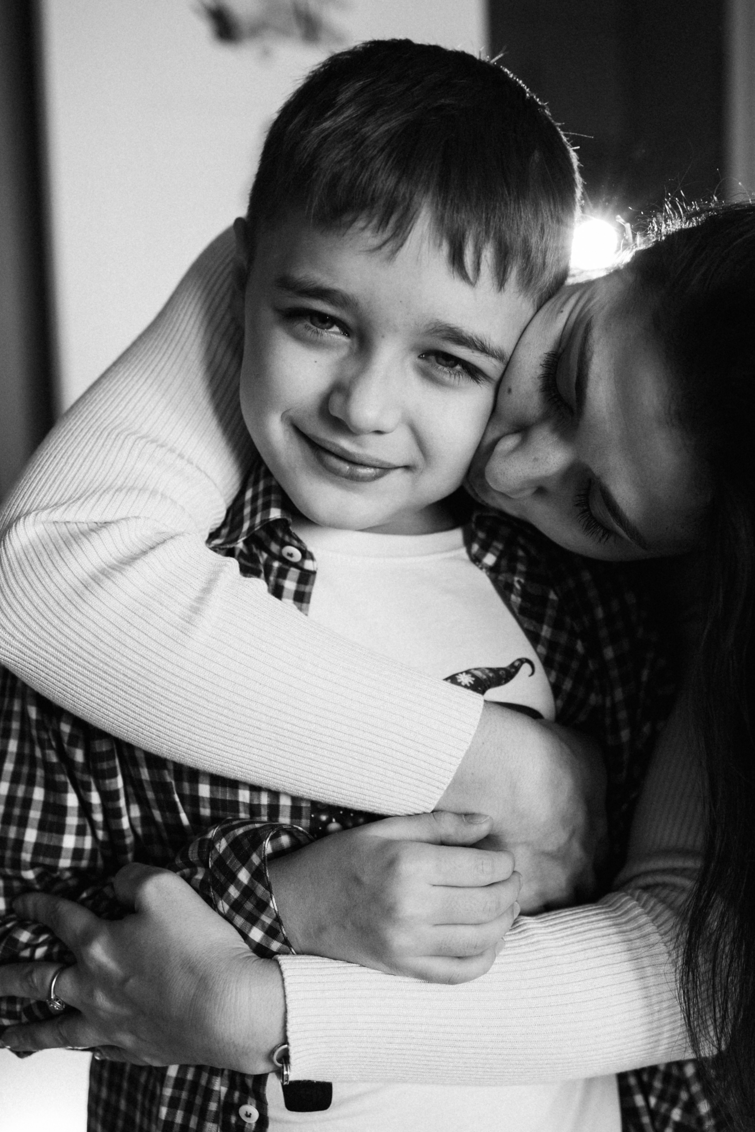 Семья — это тепло объятий и свет улыбок!. Фотограф Москва Светлана Кирюшина