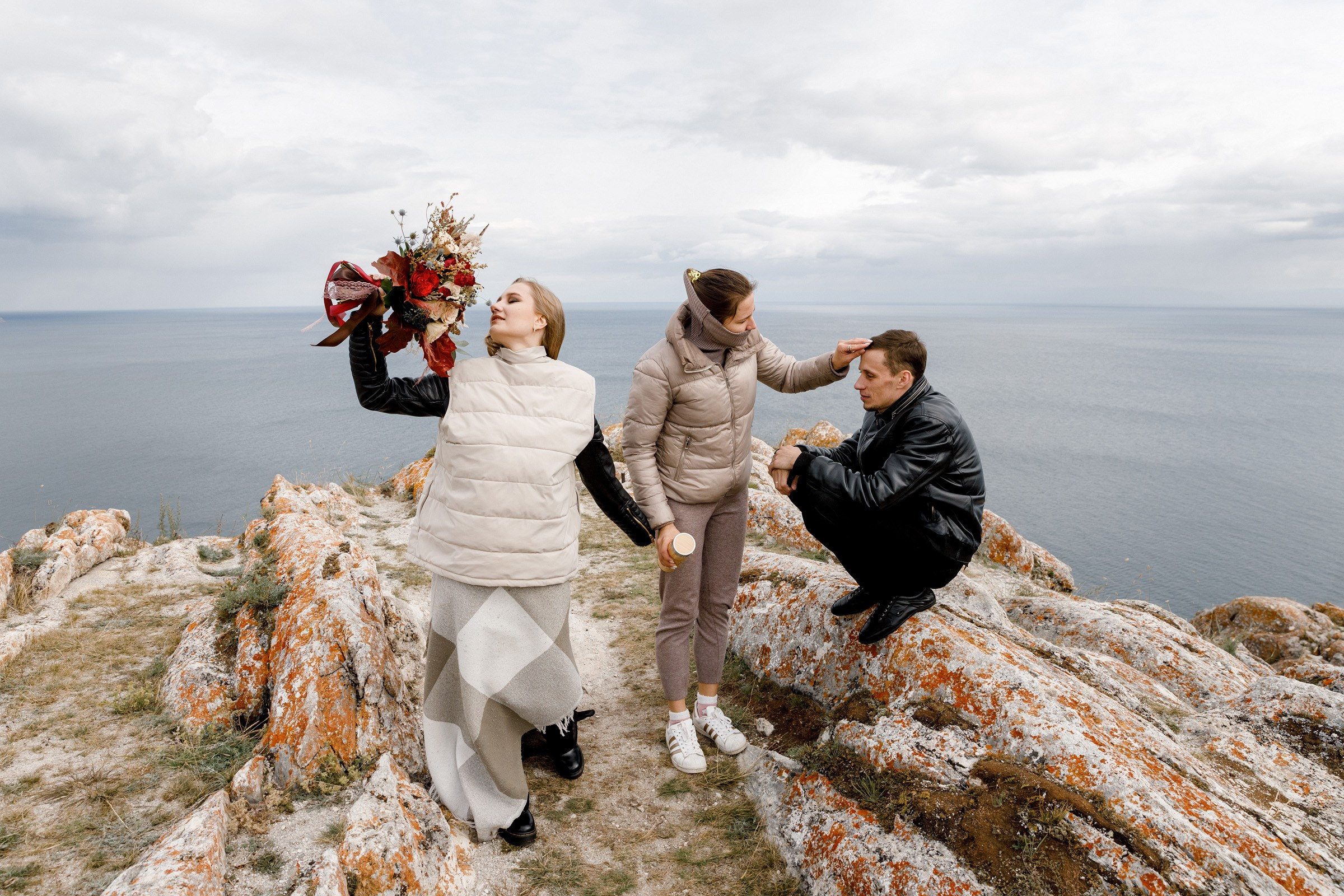 Полина и Женя. Лес, кожанки и 2 дня кайфа. Свадебный фотограф в Иркутске Сапаров Александр