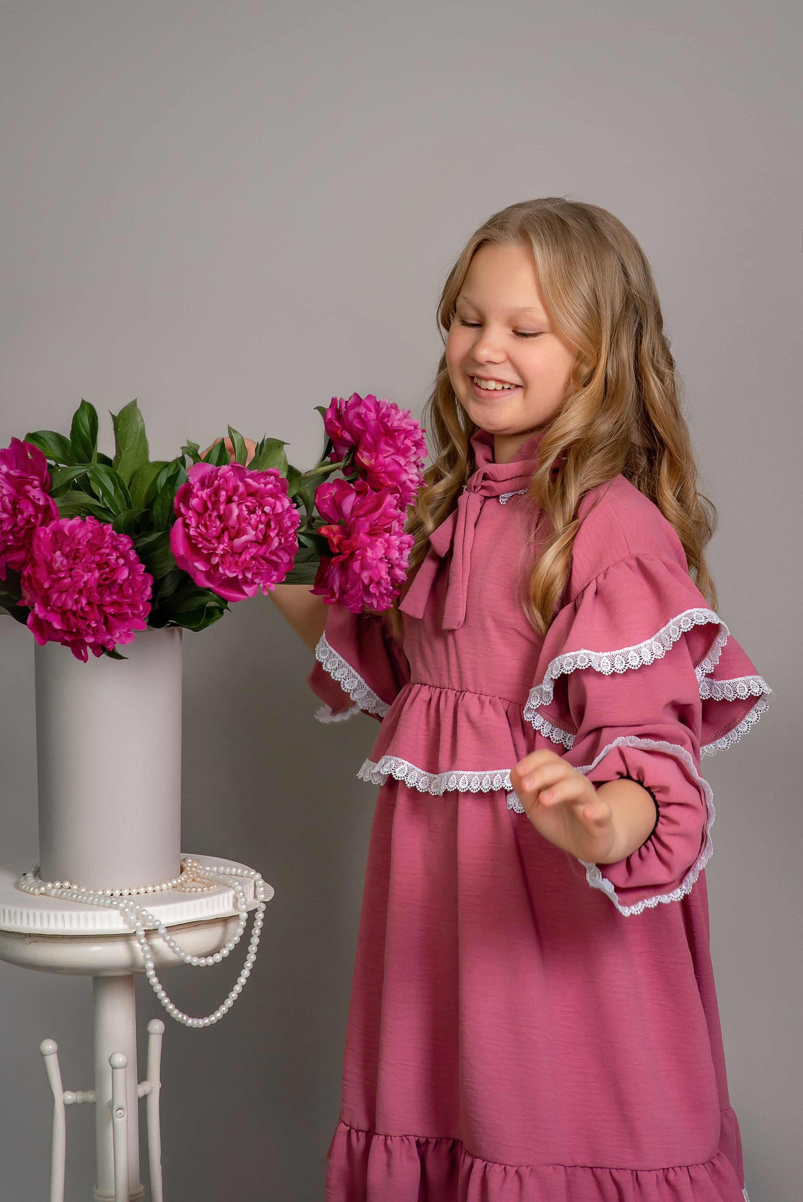 Галя и Поля — пионы 2024. Семейный и детский фотограф Наталья Горда