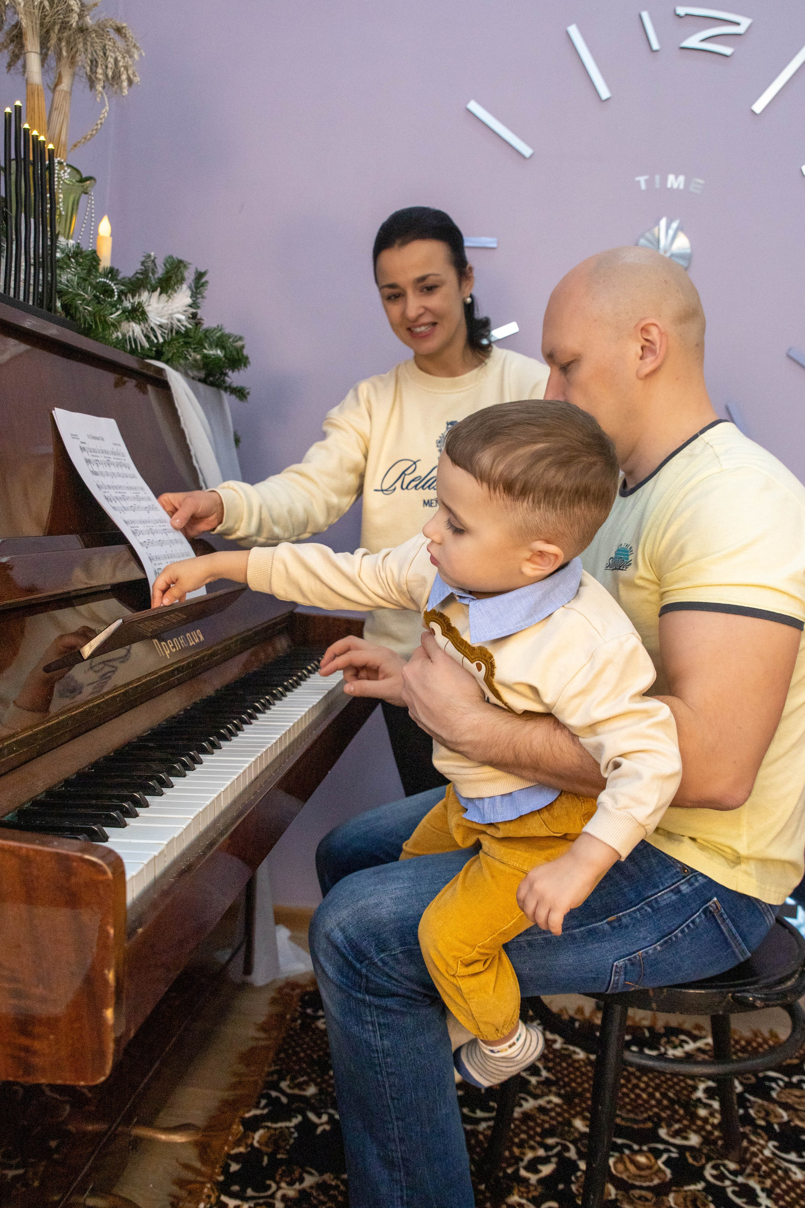 Новогодняя. Дёма и родители. Фотограф Лапочкина Татьяна