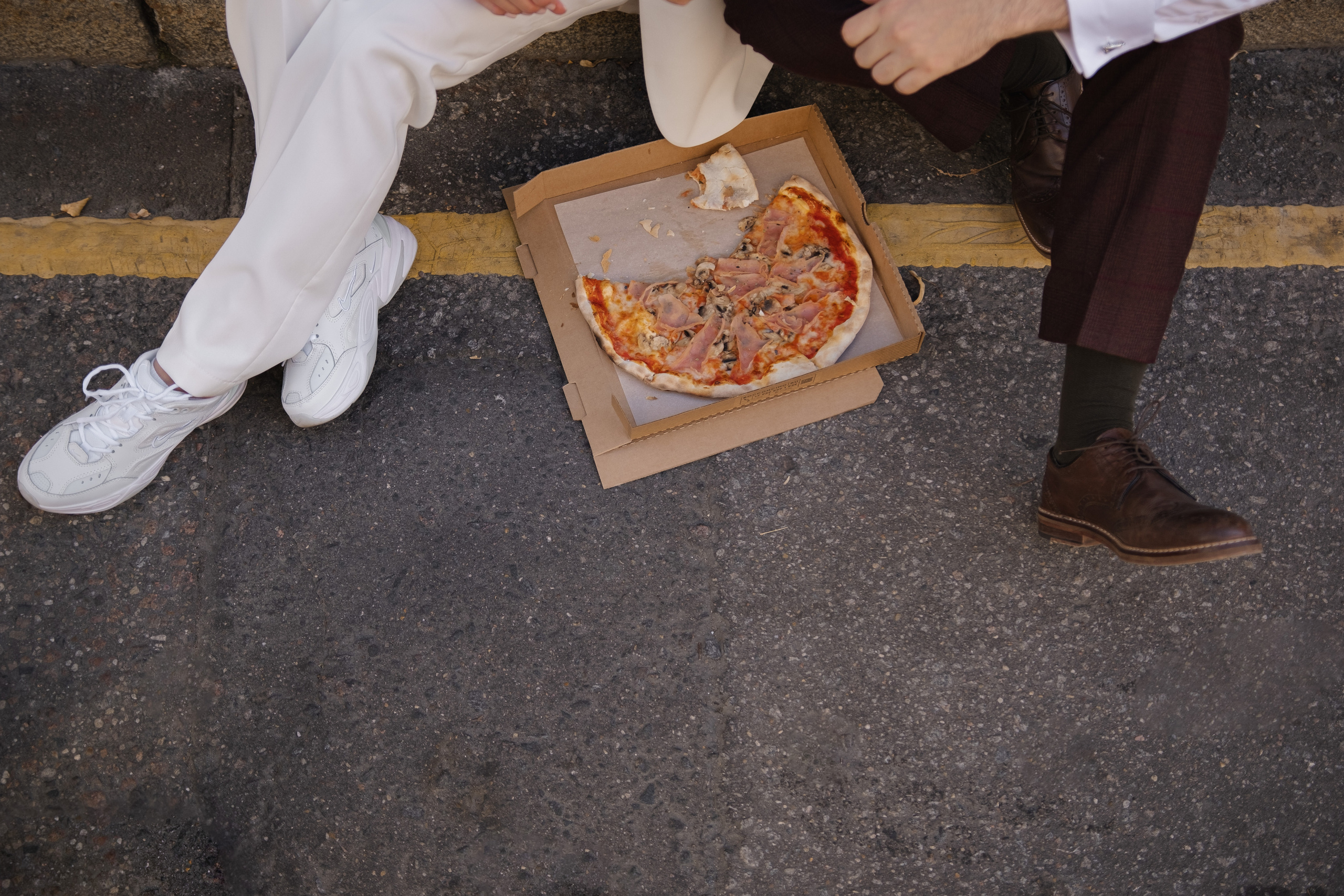 А вы будете пиццу?