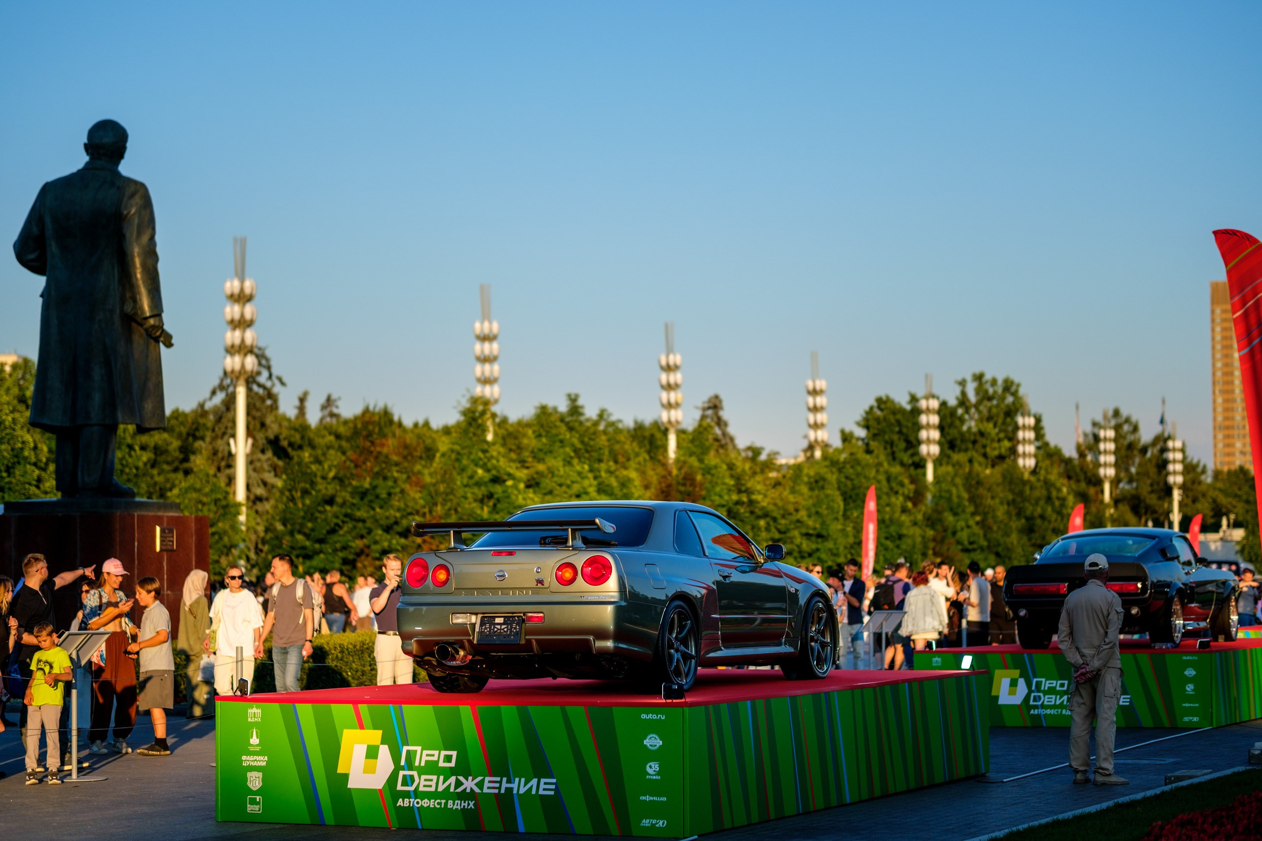 Фотосет с #АвтофестВДНХПроДвижение 2026