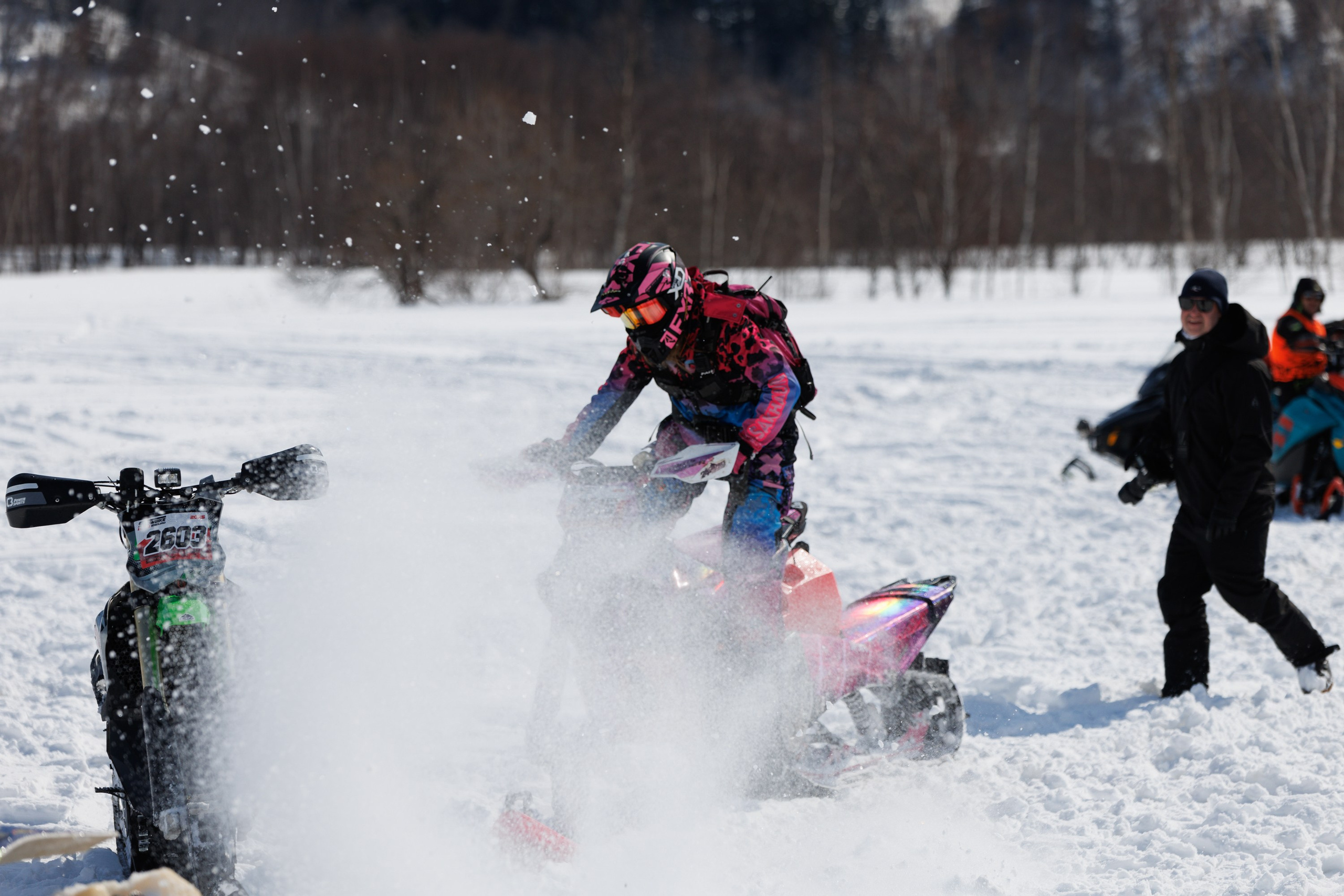Чемпионат Экстрим Эндуро на сноубайках. Свадебный, семейный и репортажный фотограф в Южно-Сахалинске Артур Петросян