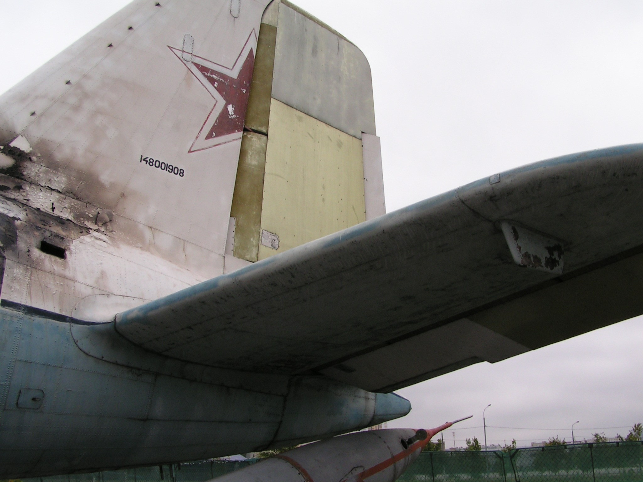 Ил-14 (Ходынка) — уничтожен. Фотоальбом показывающий увлекательный мир авиации и мир медведей Андрея Иванова