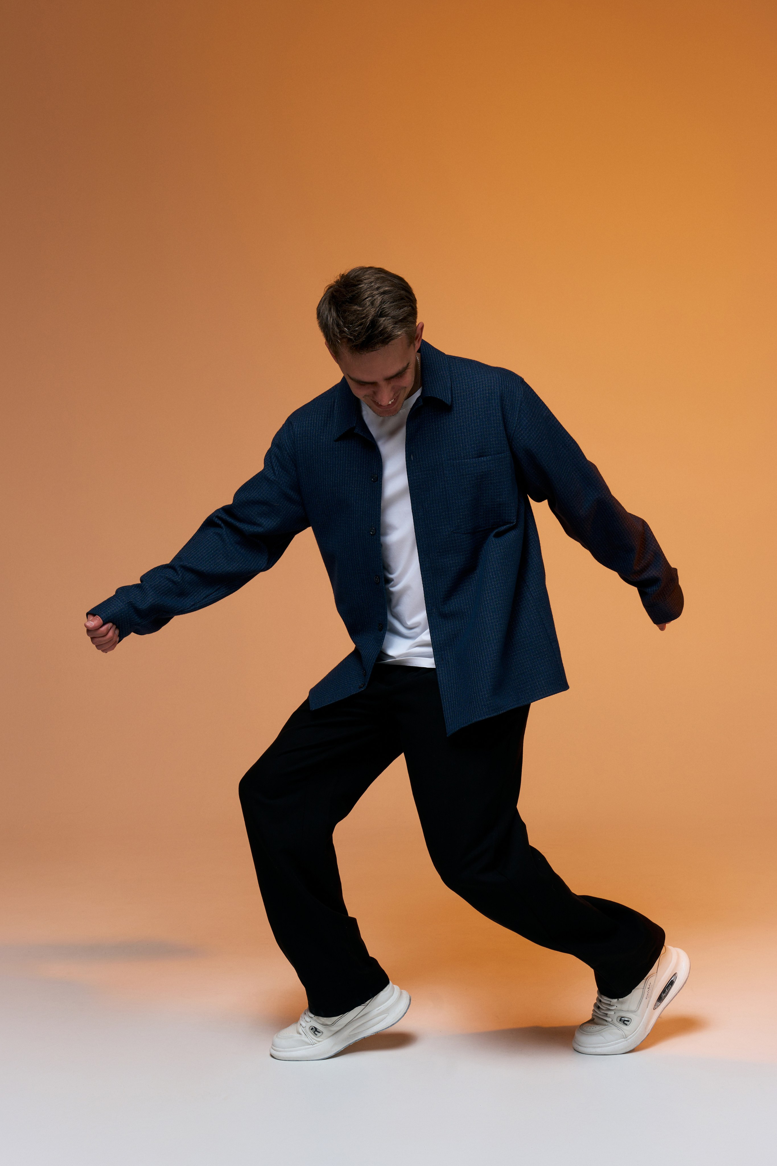 Студийная для бренда. Иван Упоров — фотограф, рилсмейкер чебоксары