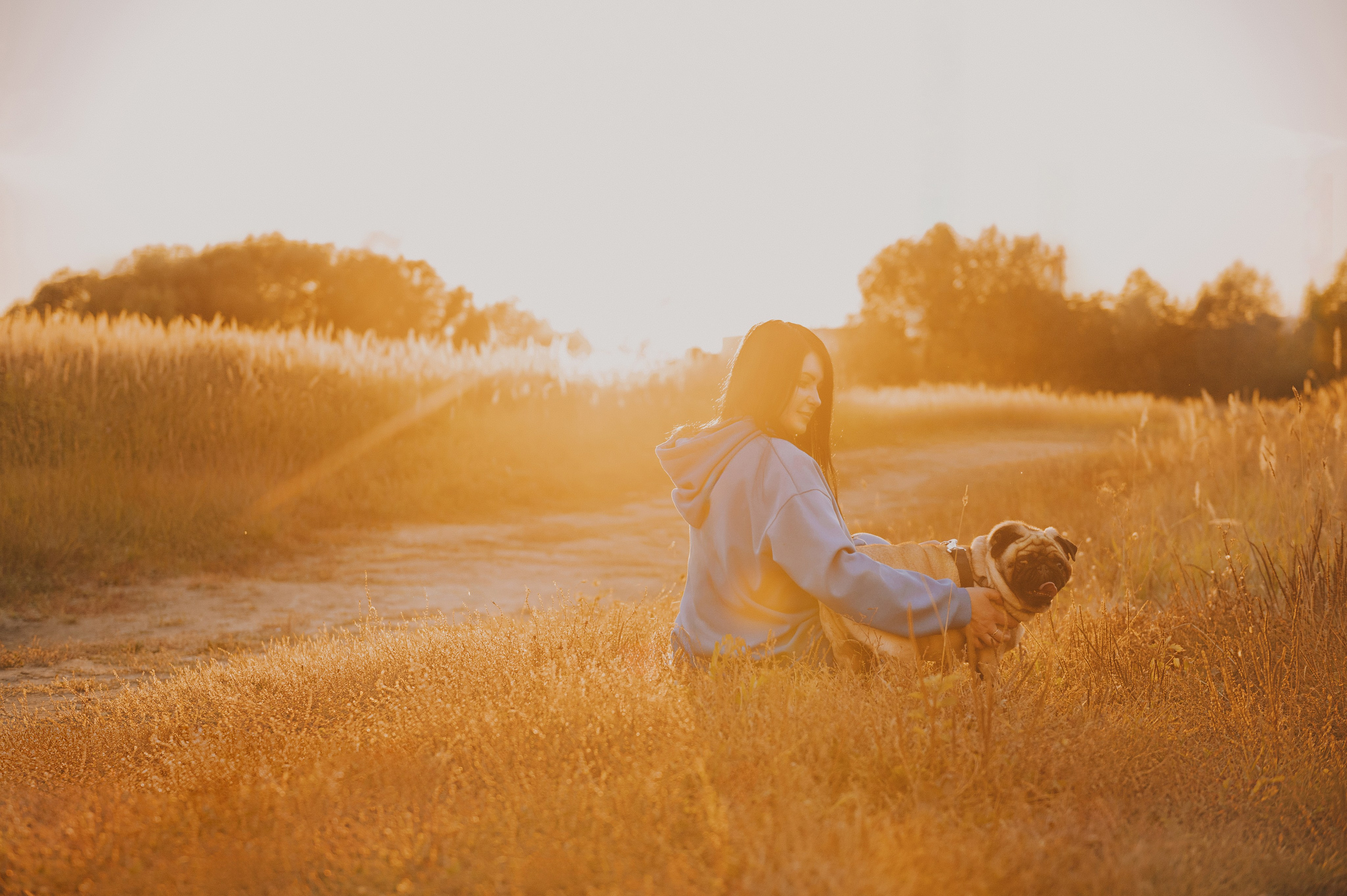 Таня и мопс Патрик (Мытищи, 2024). Анна Пушина, фотограф, Москва, Королев, Пушкино