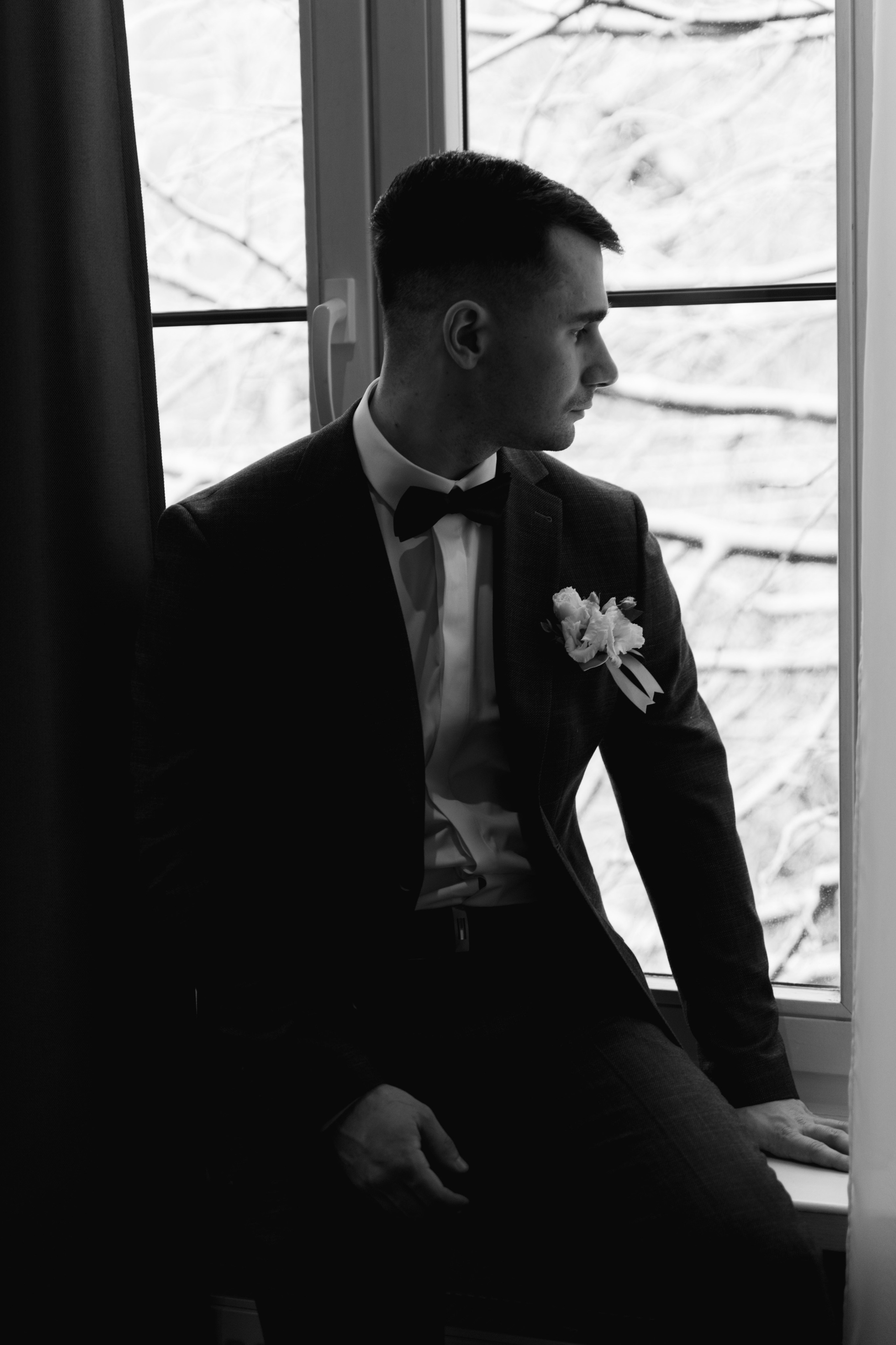 Свадебная фотосессия в отеле Чайковский г. Калининград. Свадебный фотограф Калининград